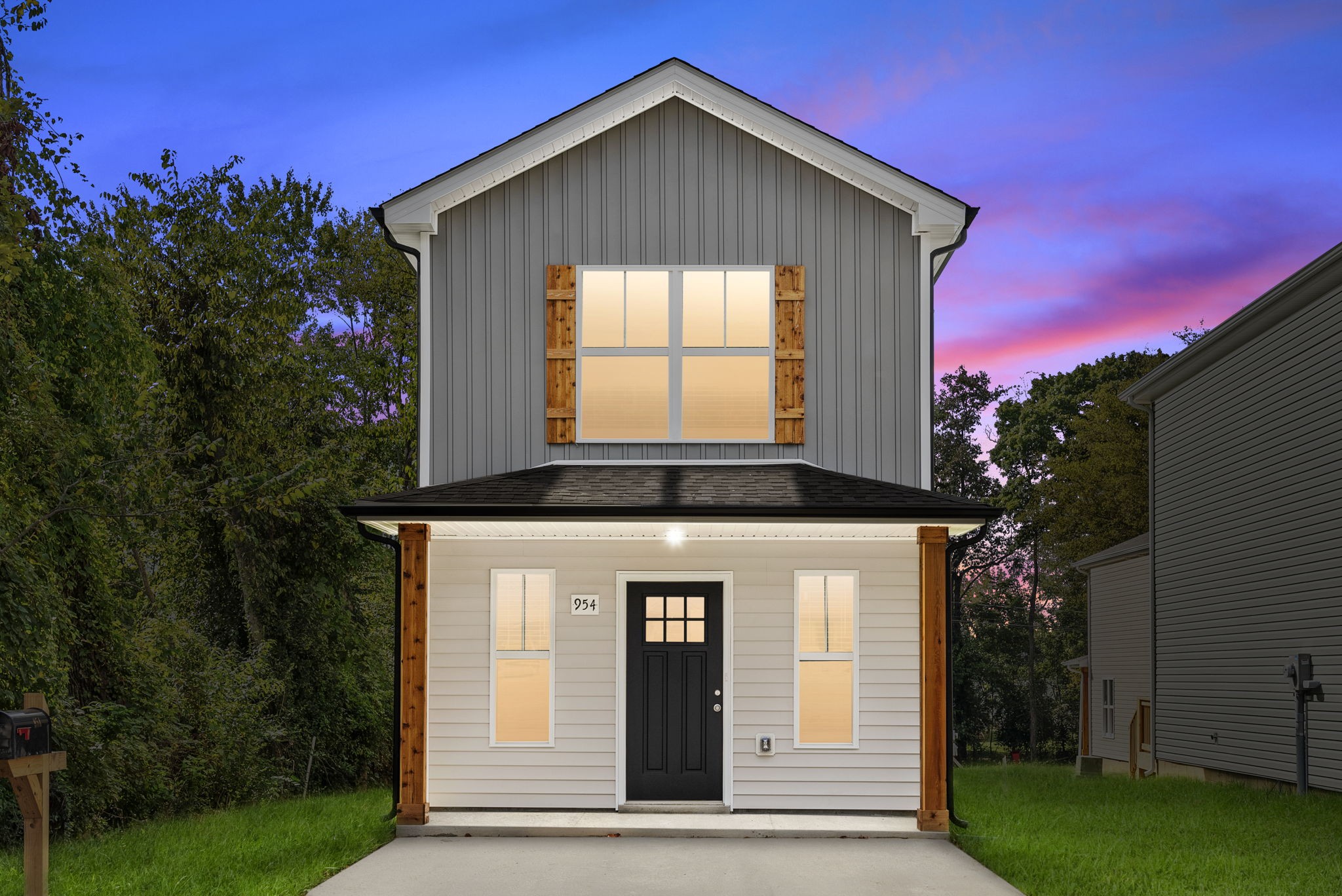 954 Richardson Street