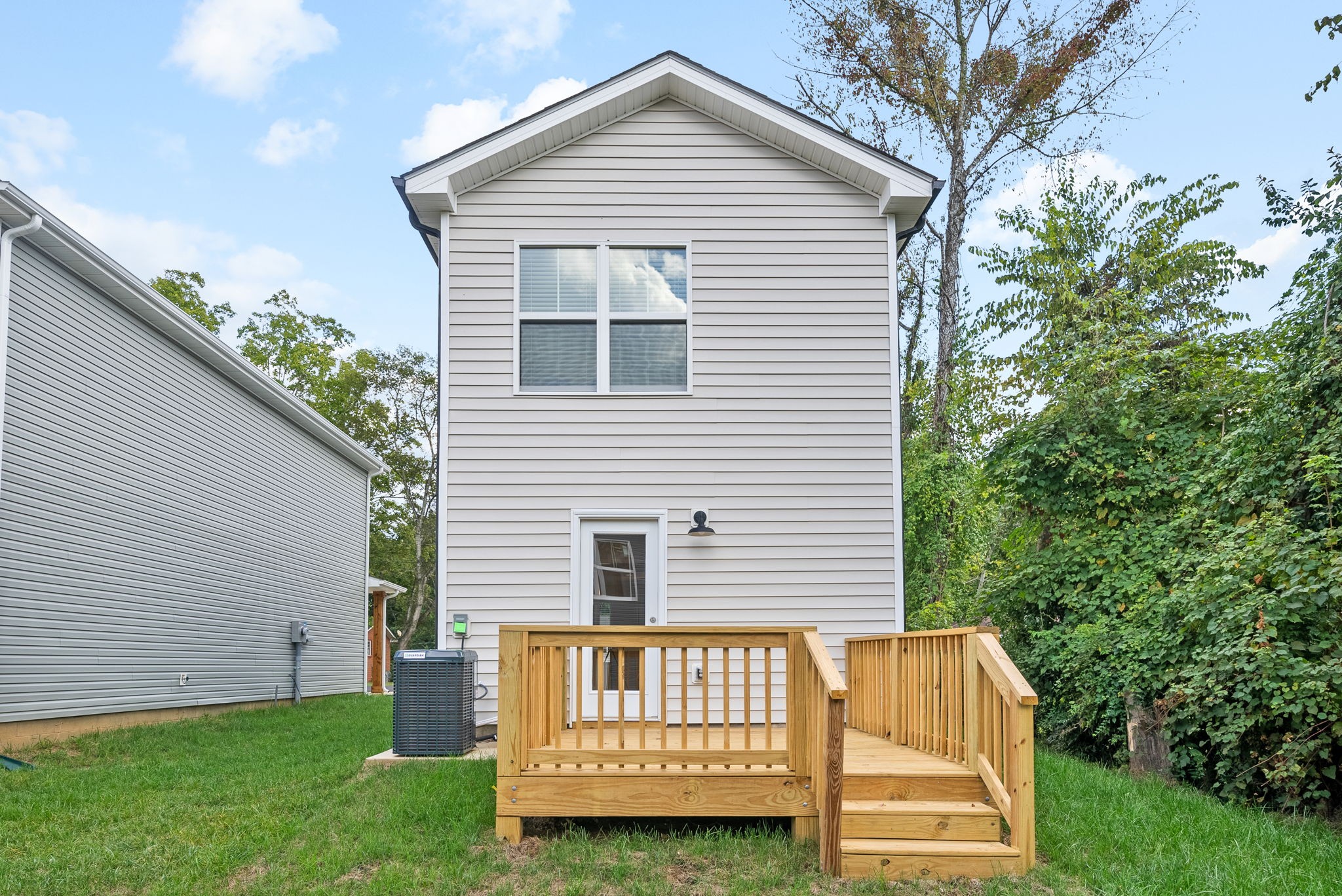 954 Richardson Street