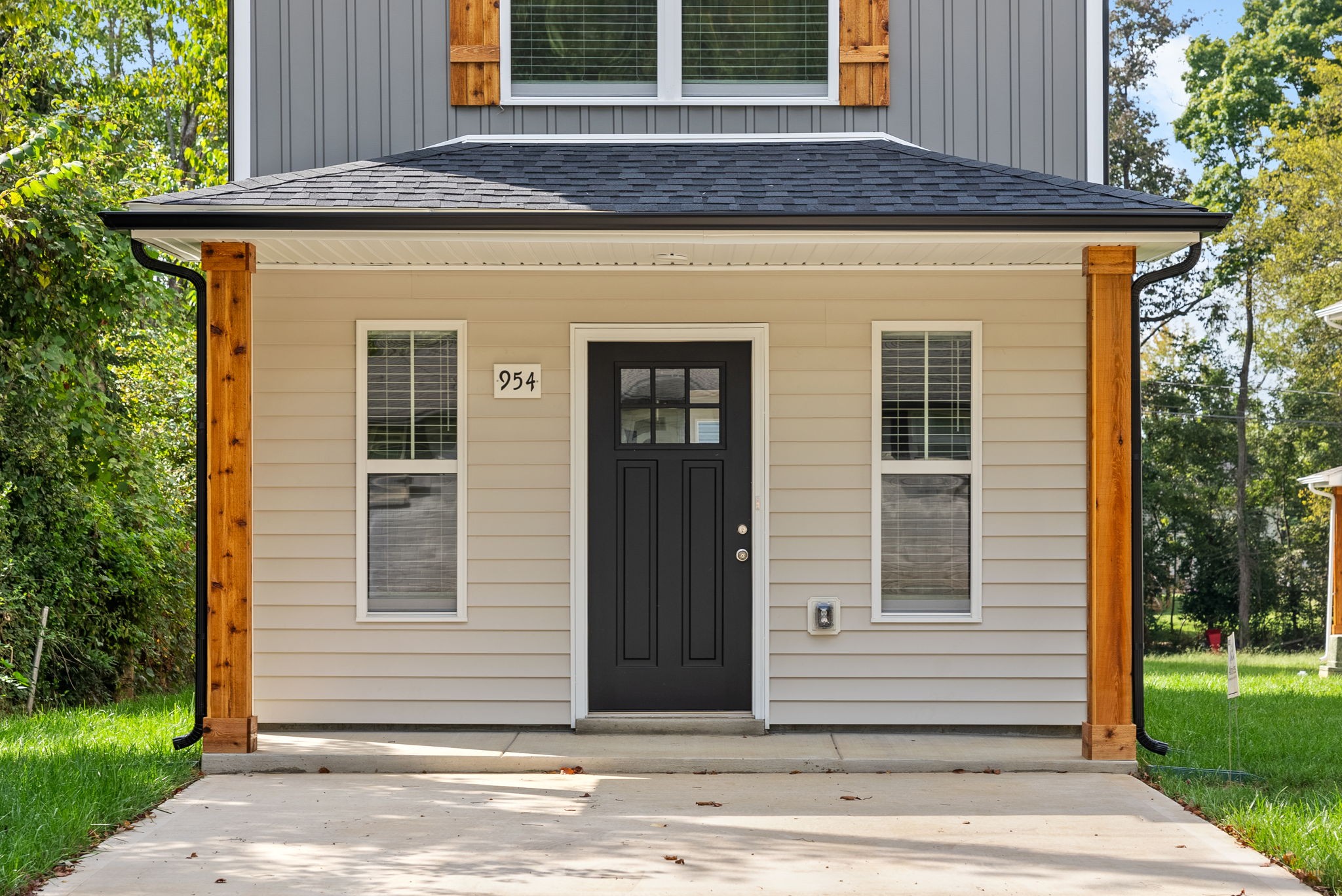 954 Richardson Street