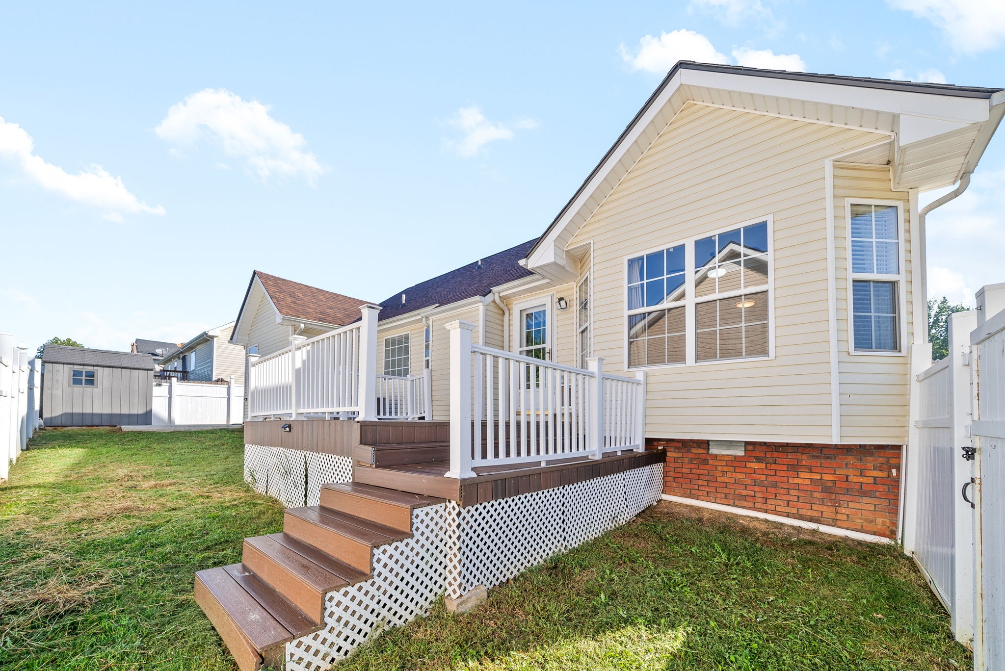 1544 Cedar Springs Cir