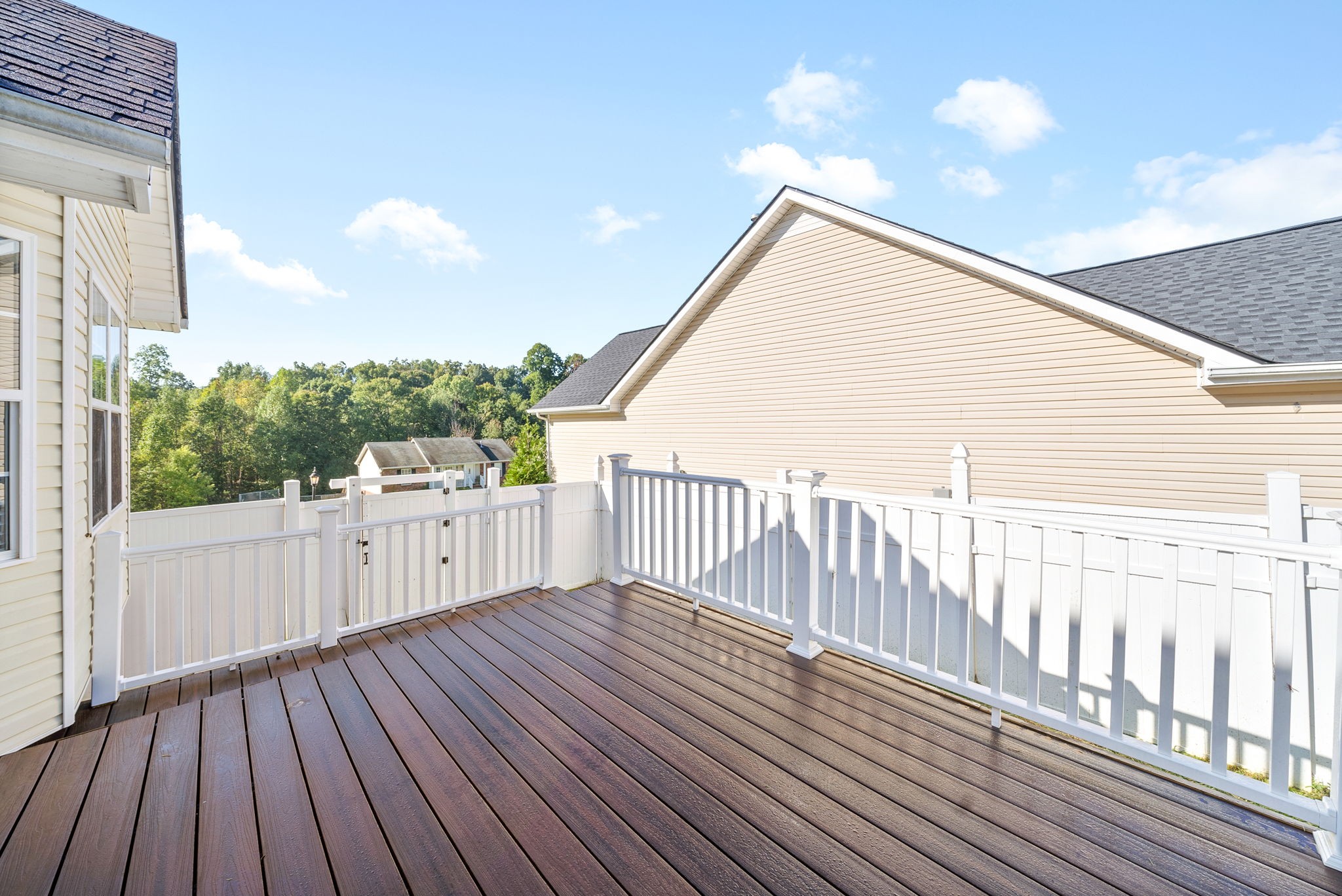 1544 Cedar Springs Cir