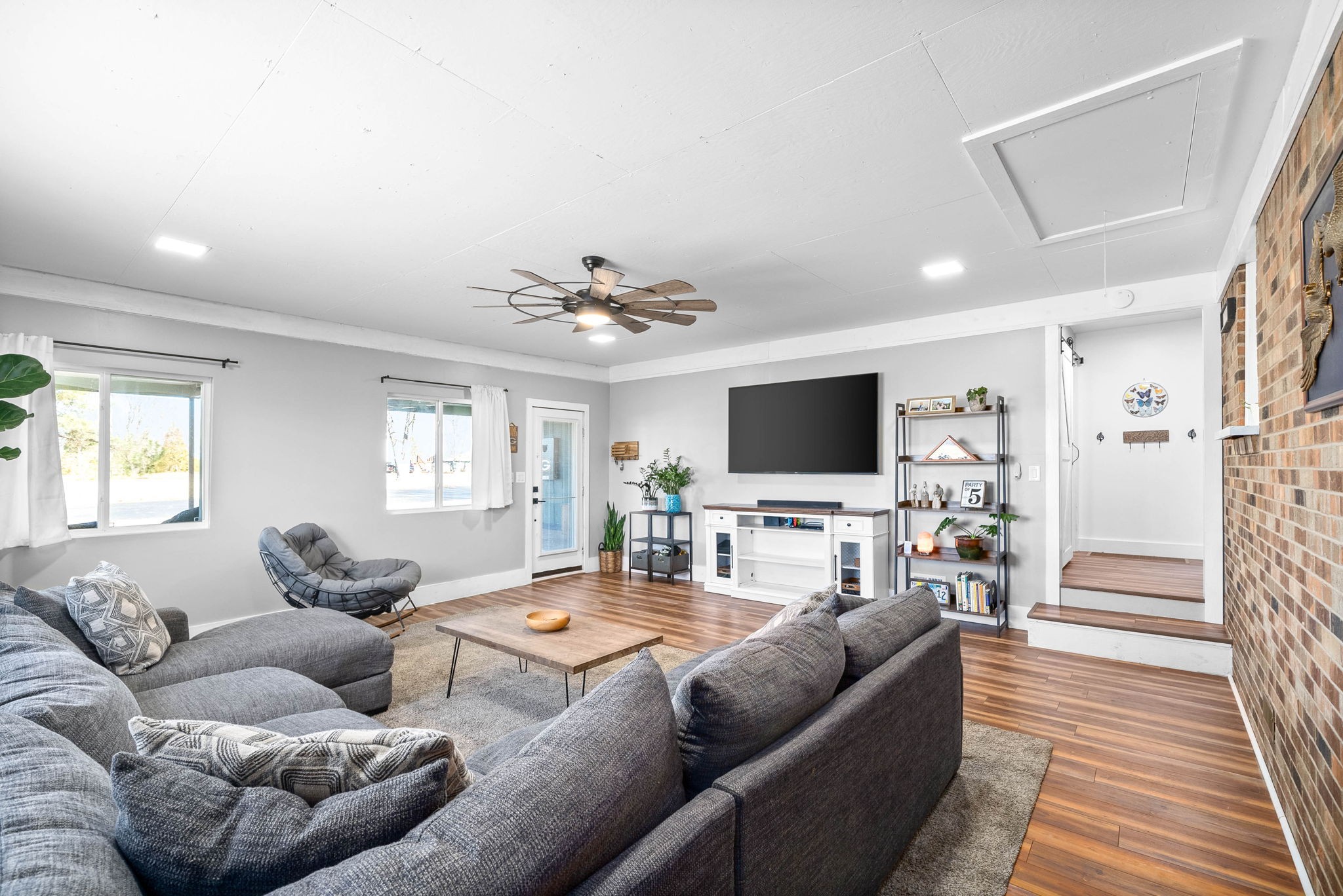 6006 Lafayette Rd