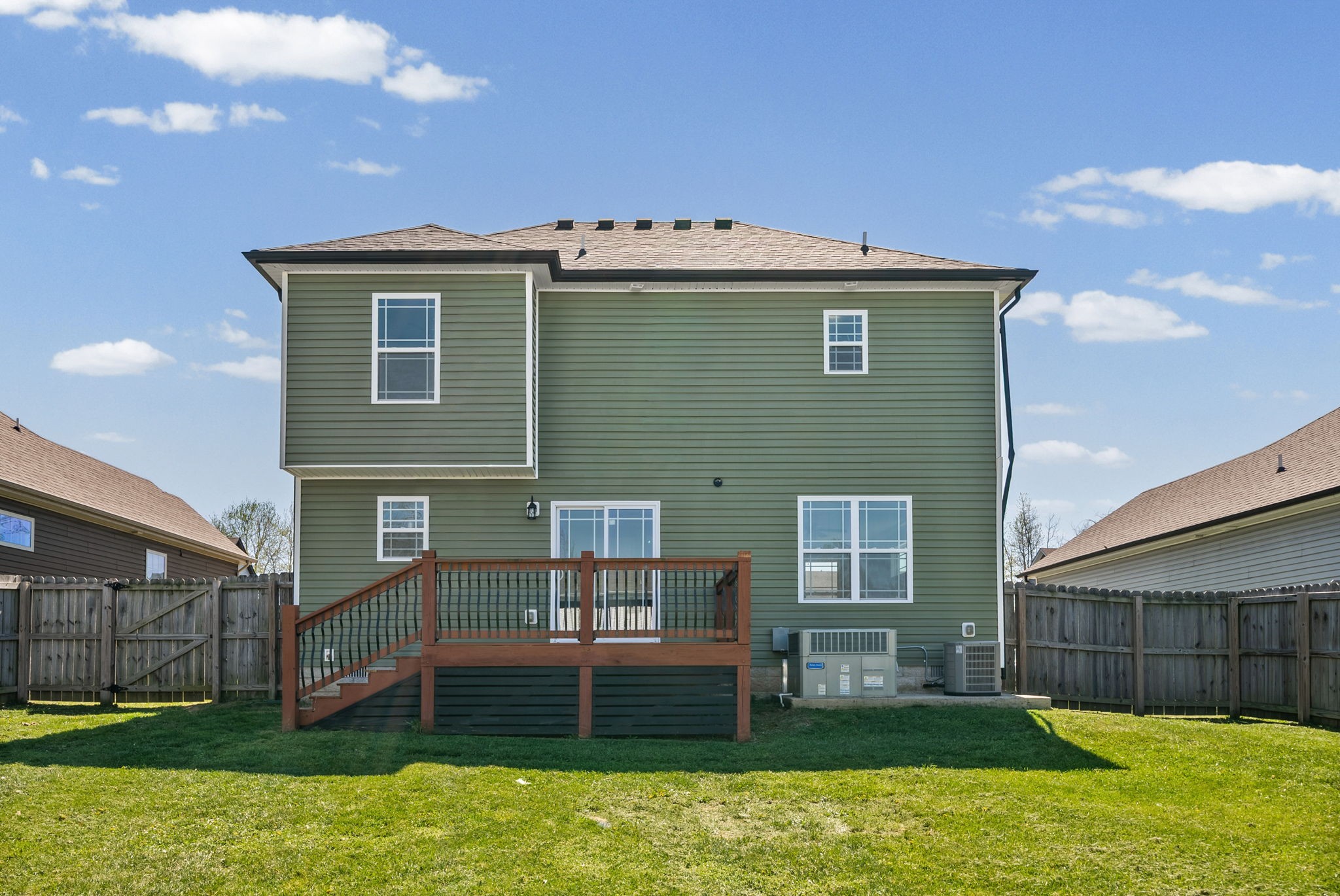 517 Sourwood Dr