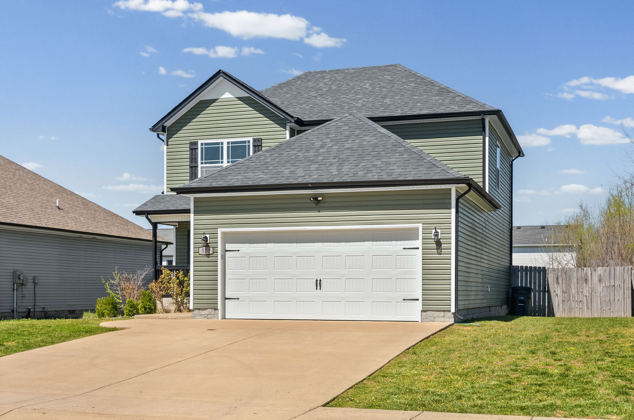 517 Sourwood Dr