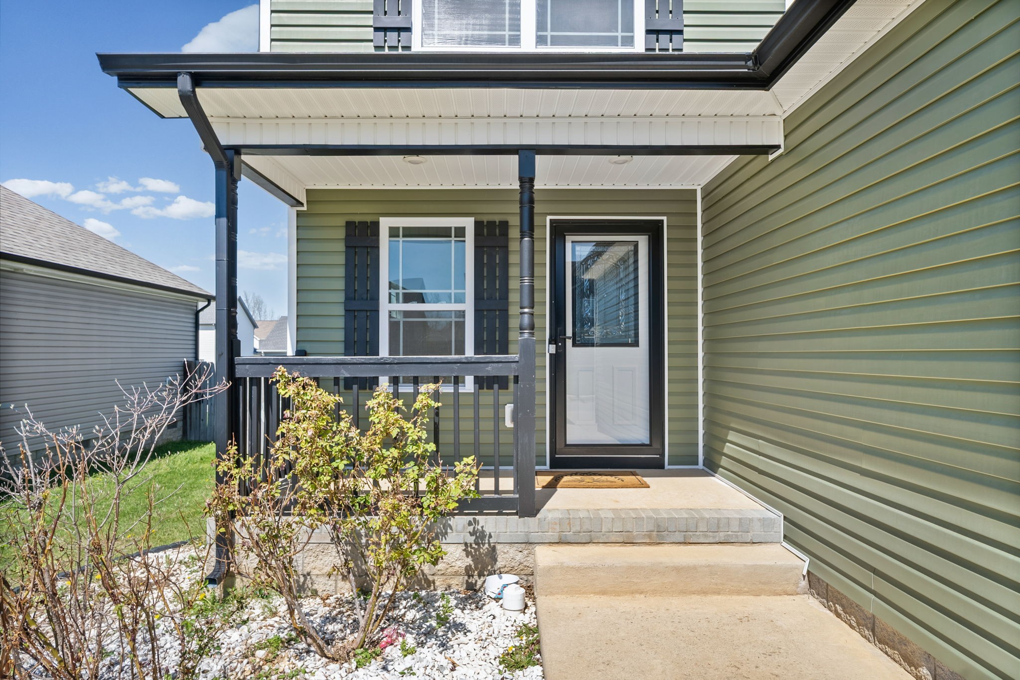 517 Sourwood Dr