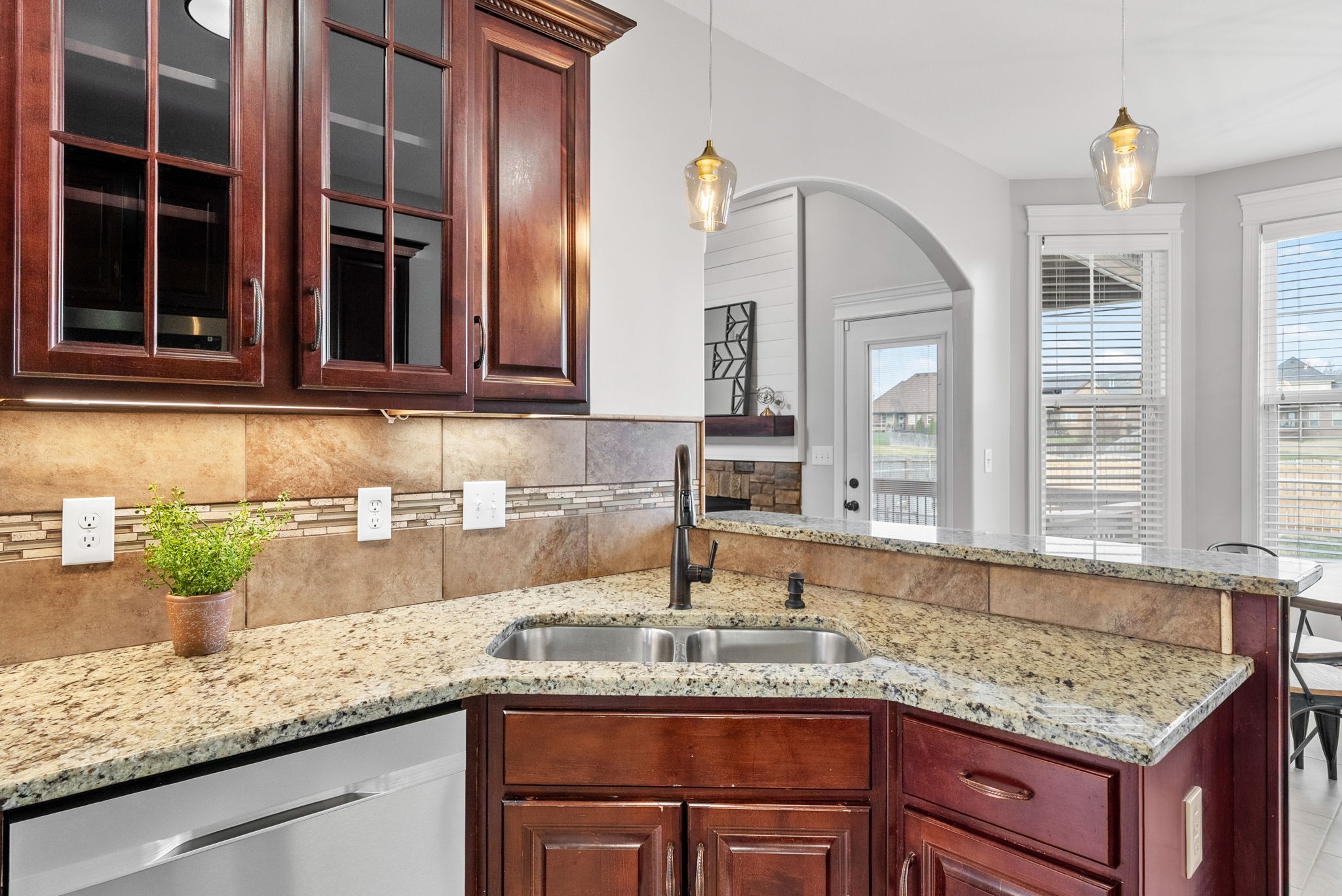 1517 Green Grove Way