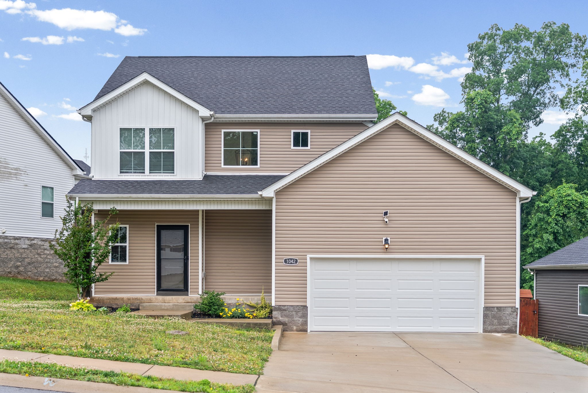 1042 Winesap Rd