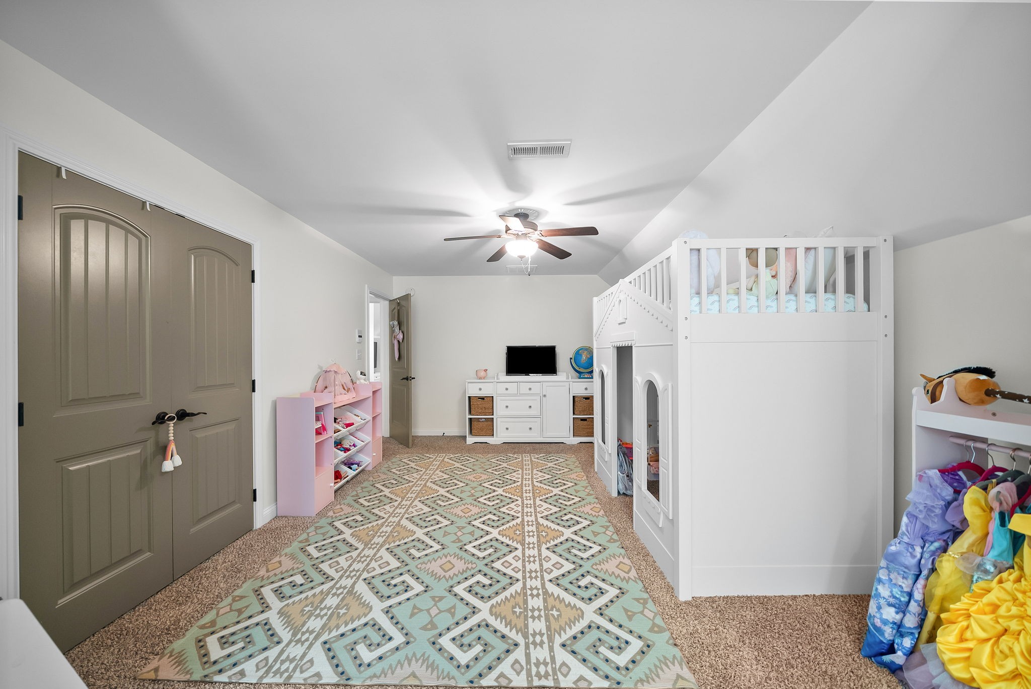 251 Harrowgate Dr