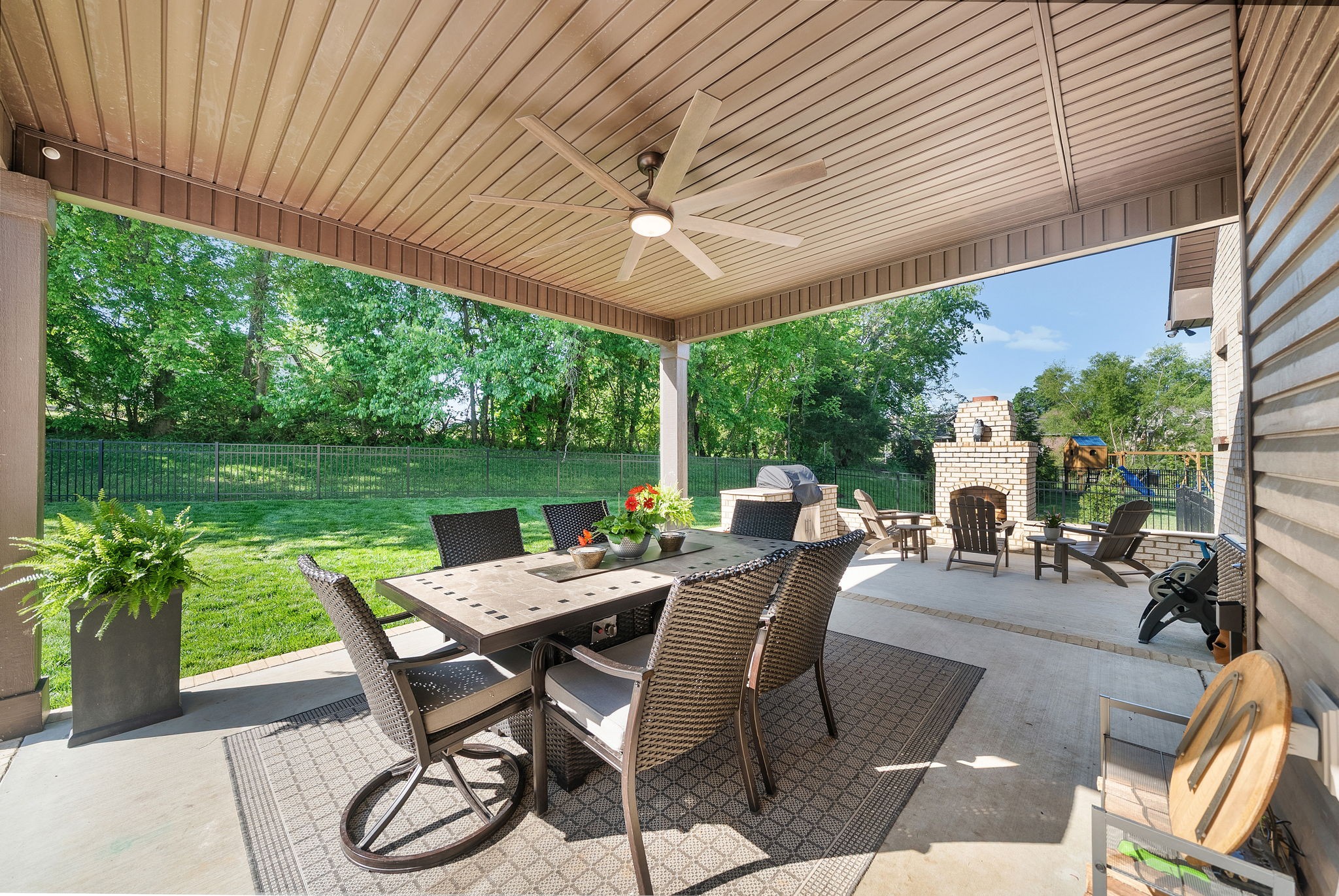 251 Harrowgate Dr