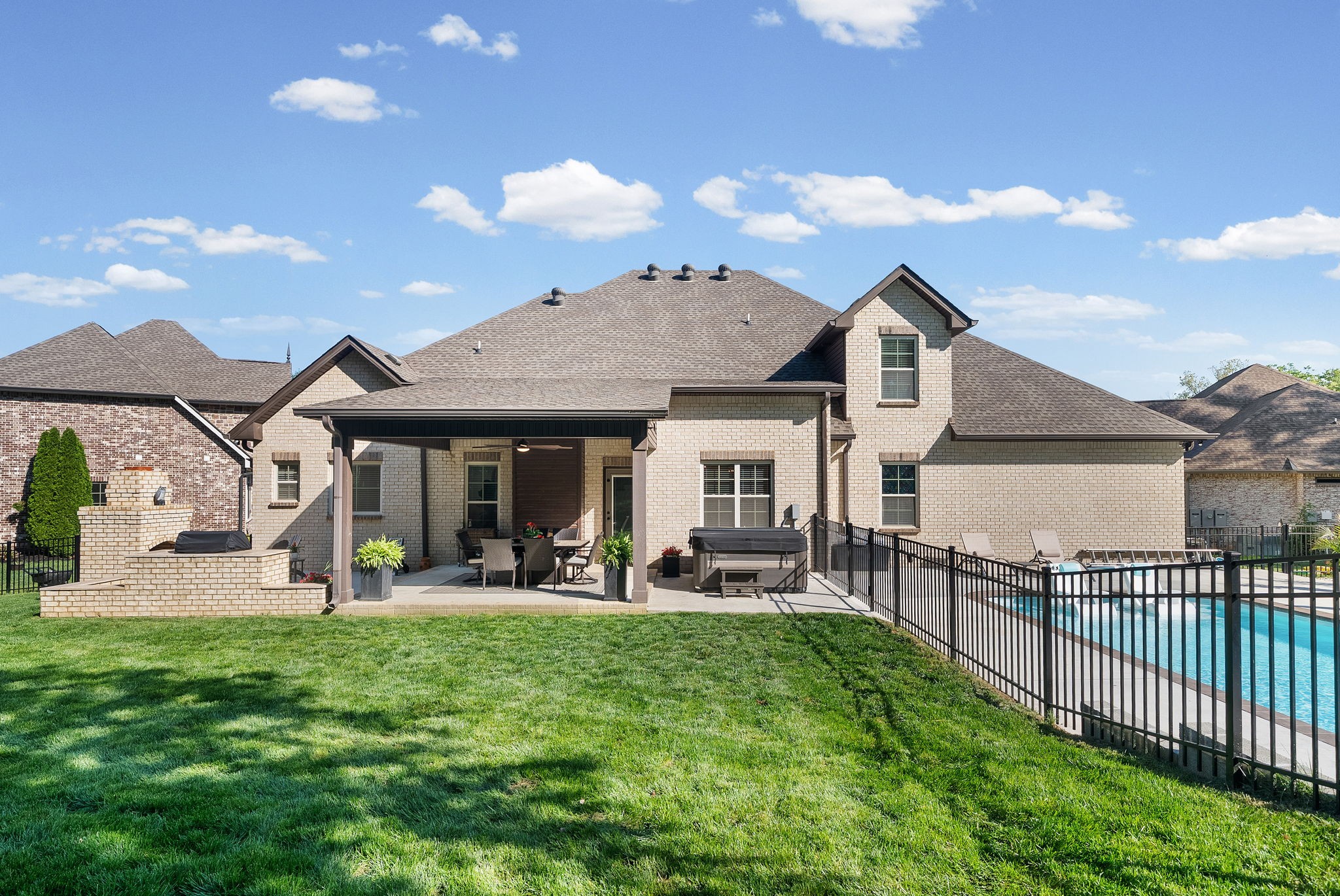 251 Harrowgate Dr