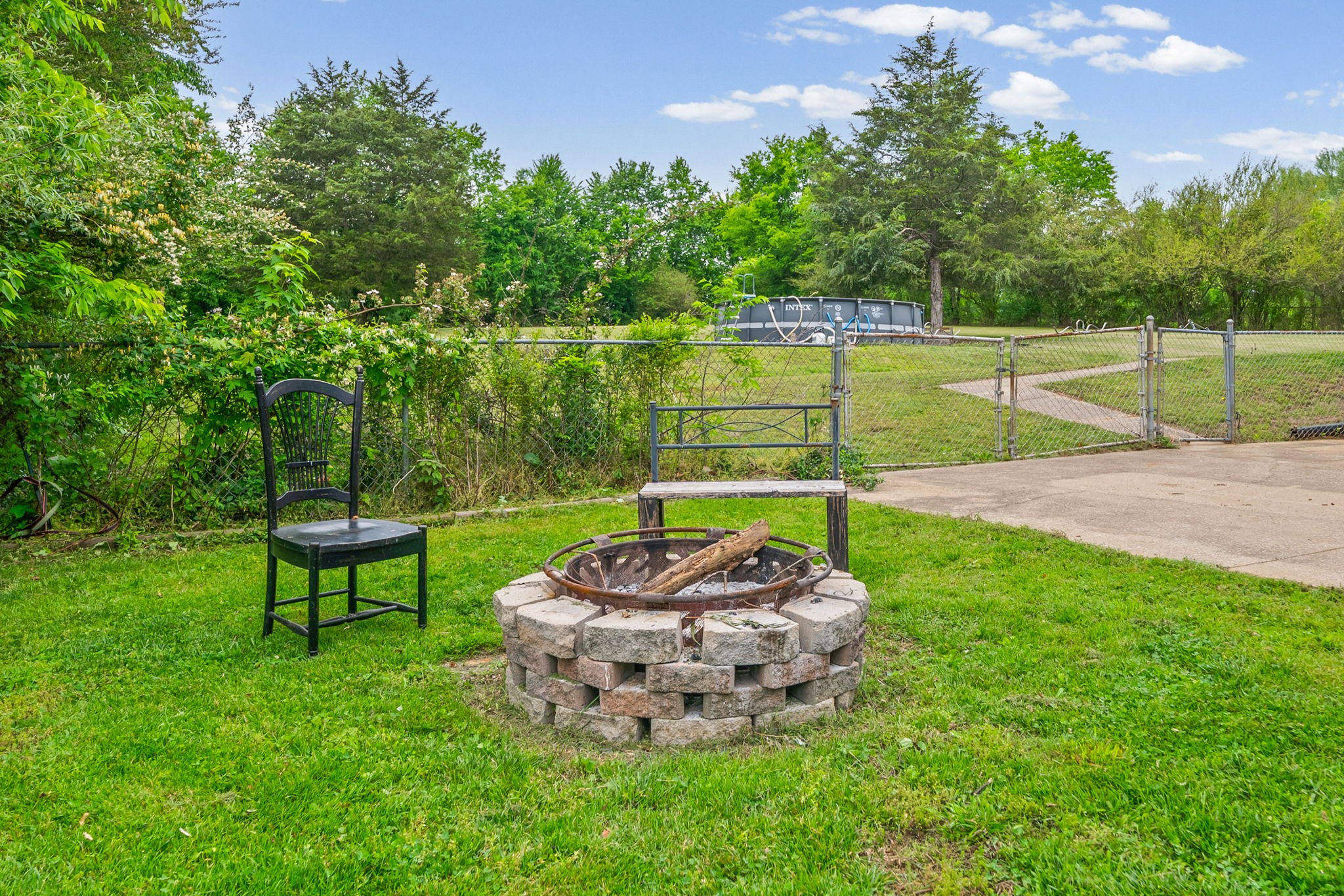 4834 Woodrow Rd