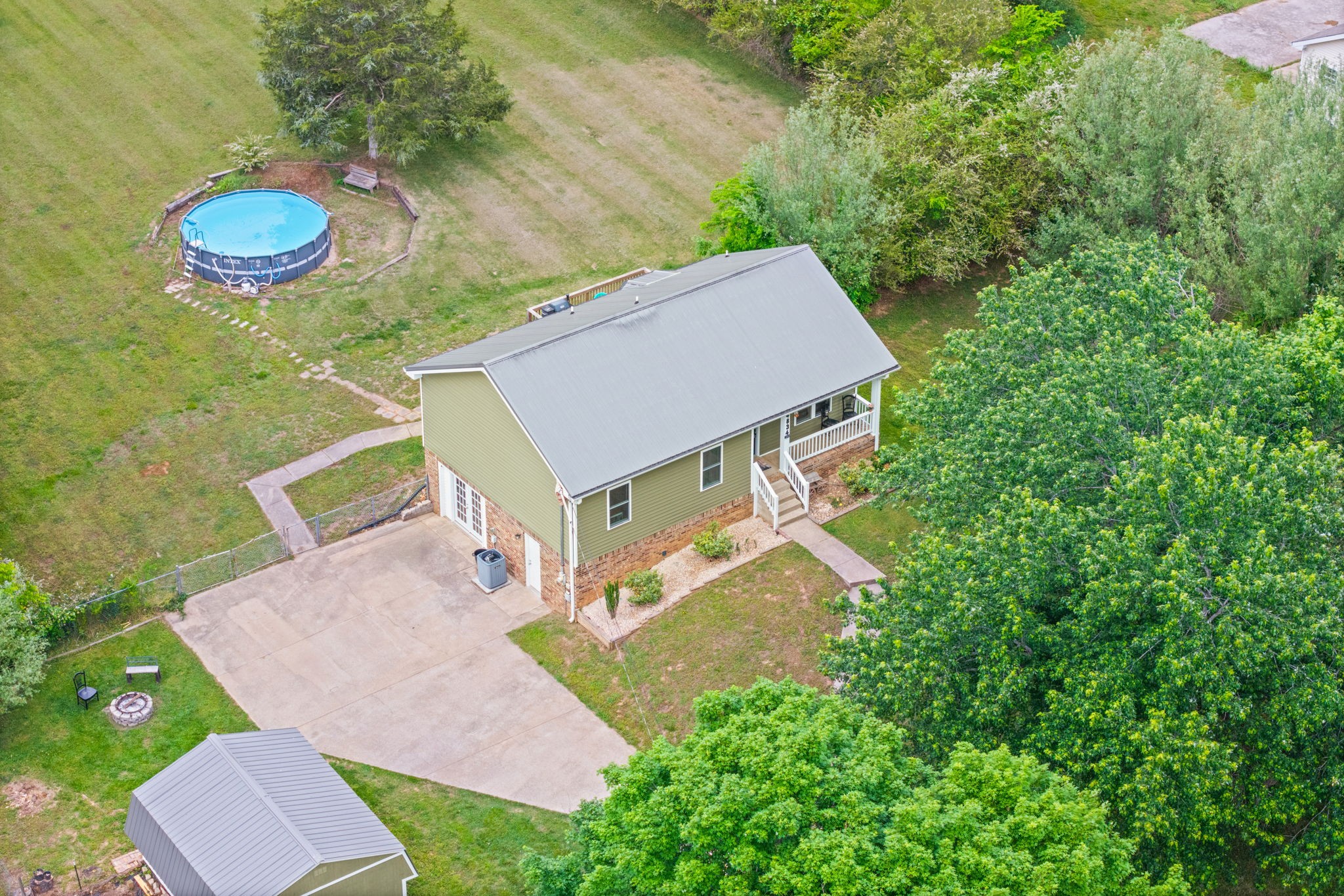 4834 Woodrow Rd