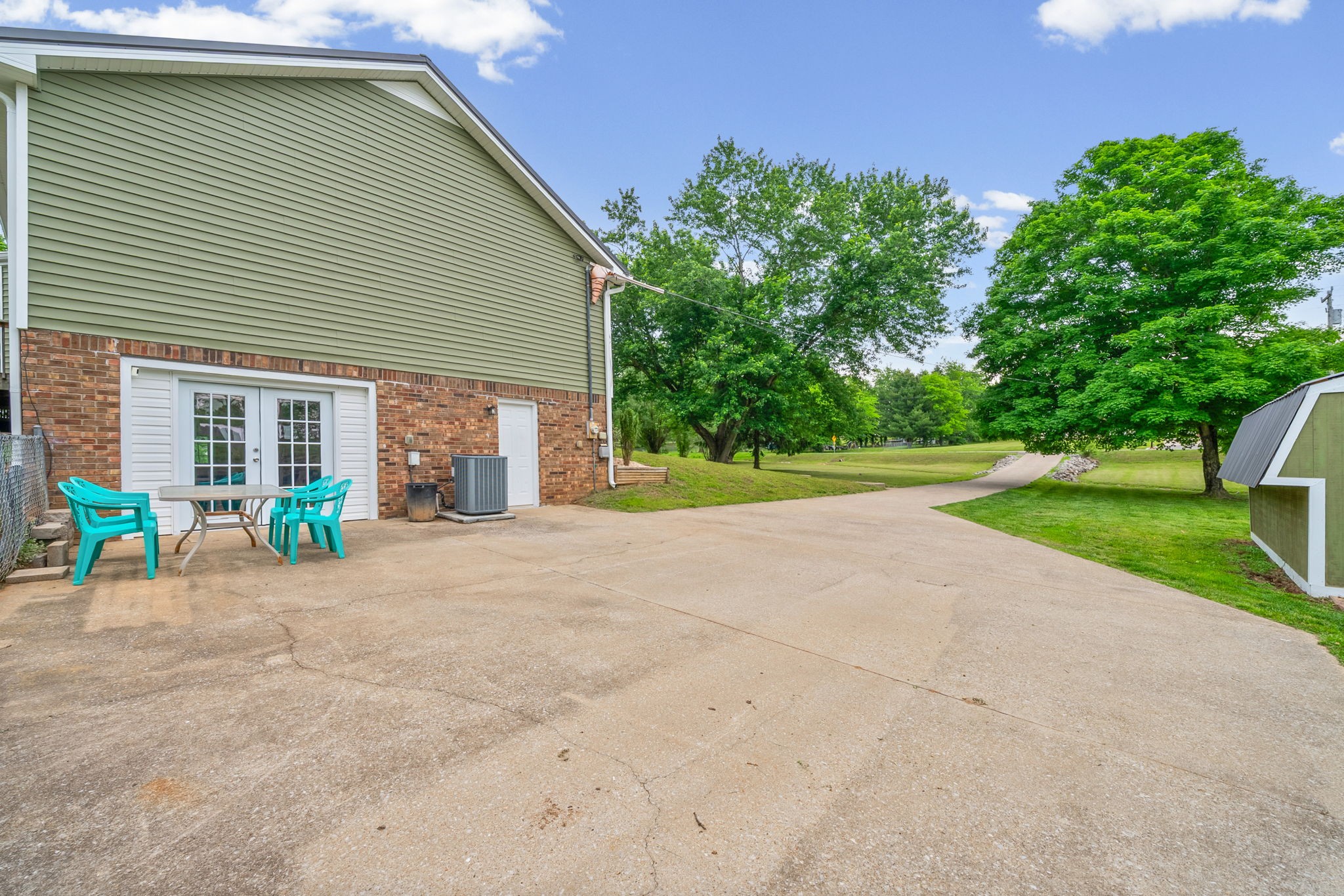 4834 Woodrow Rd