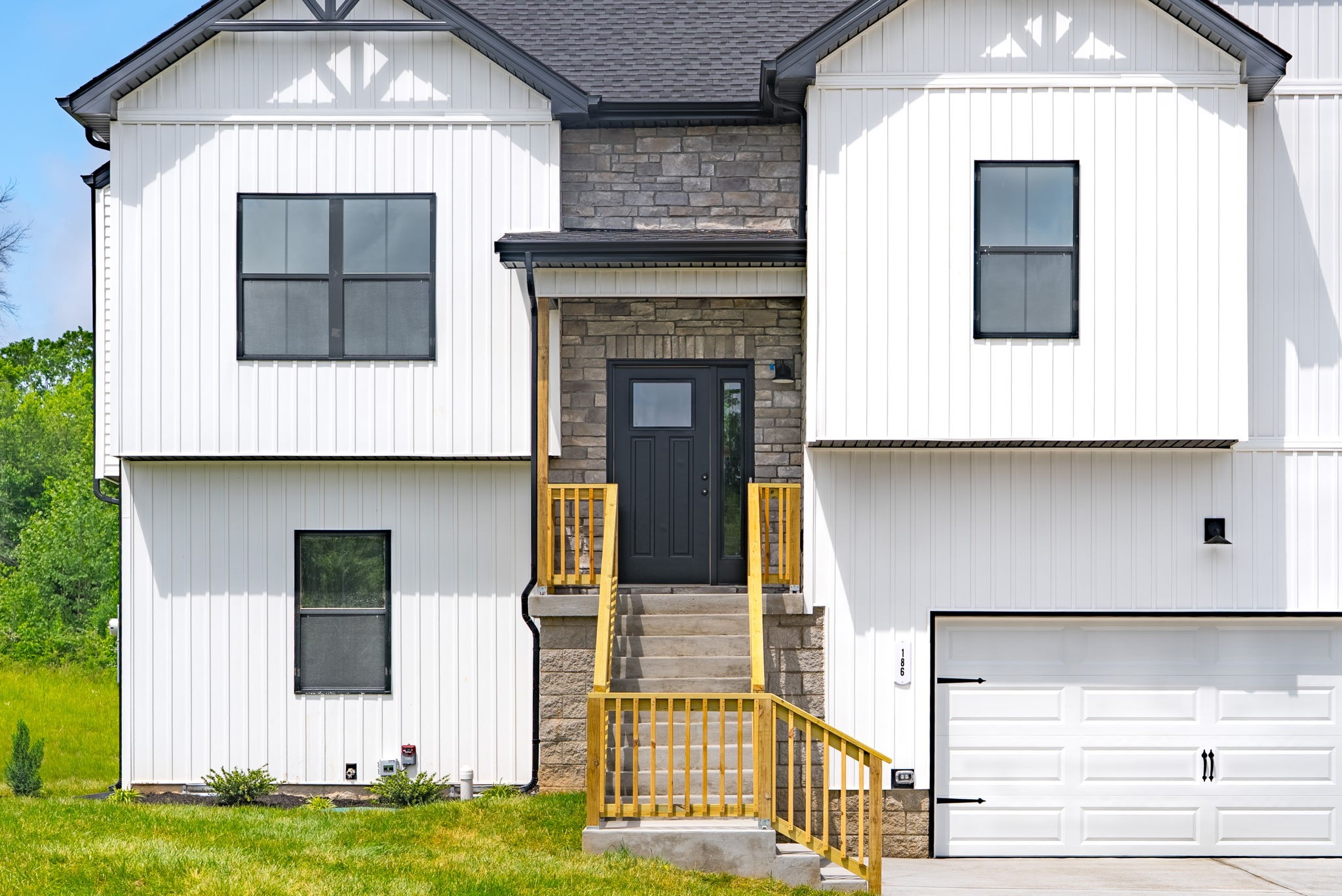 201 Dewberry Ct