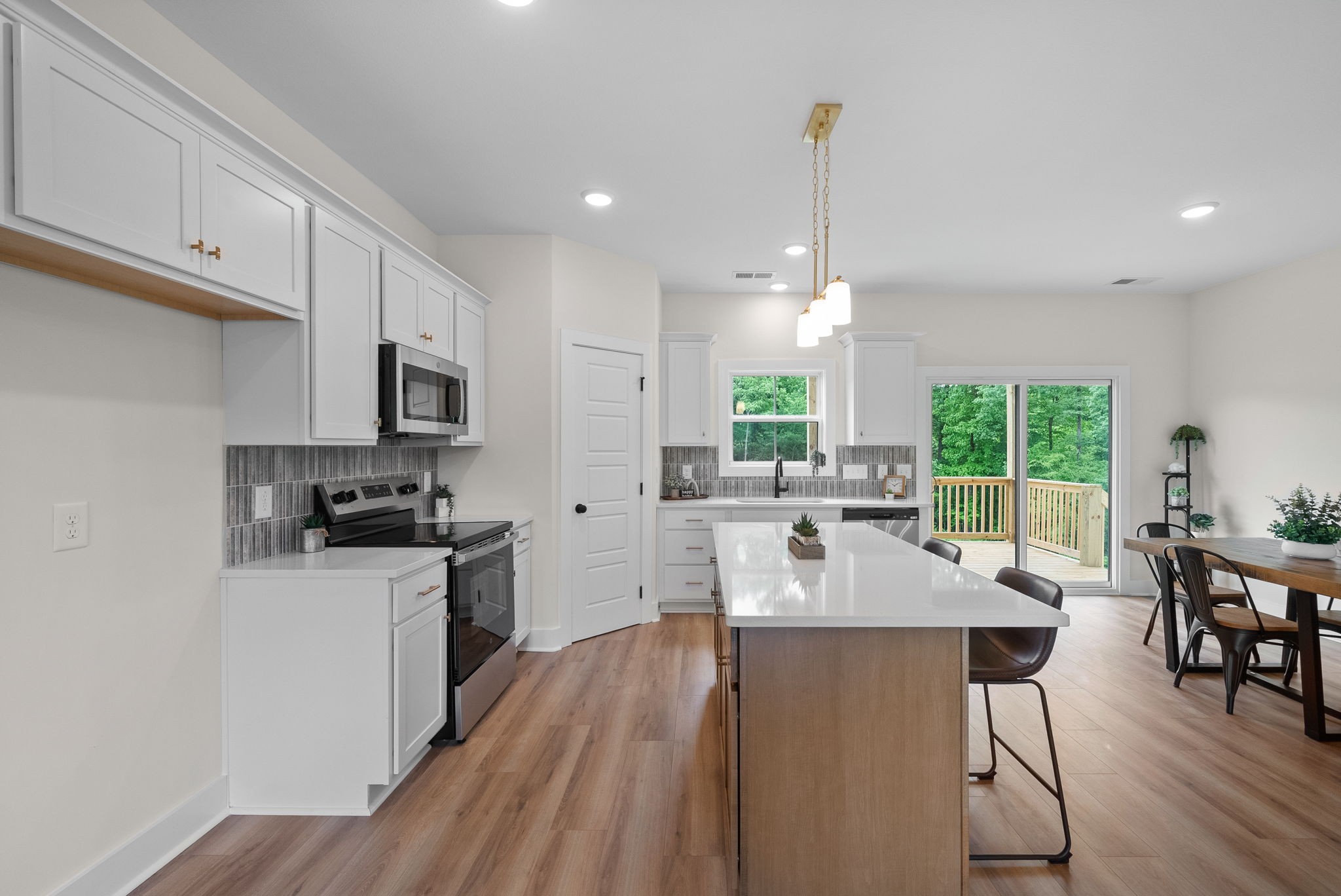 201 Dewberry Ct