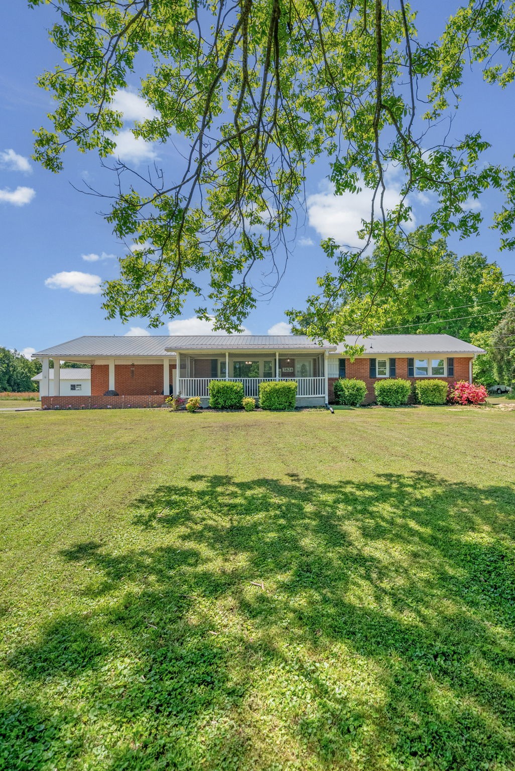 3824 Oakwood Rd