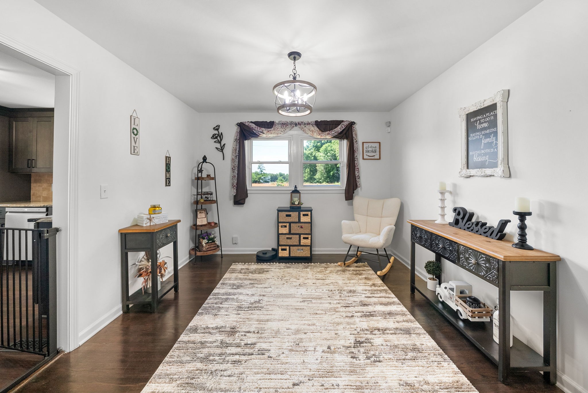 3824 Oakwood Rd