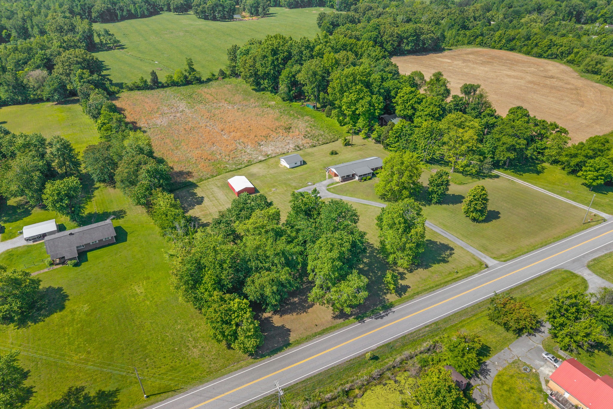 3824 Oakwood Rd