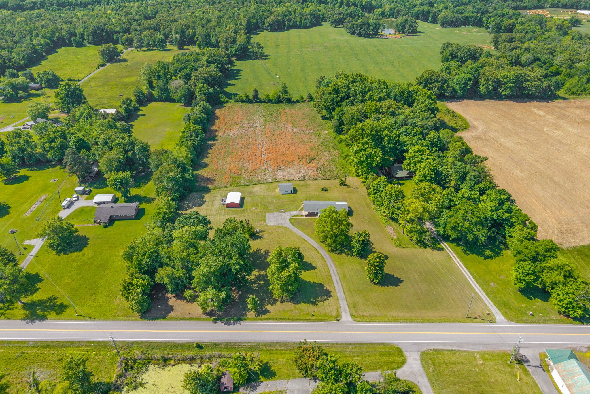 3824 Oakwood Rd
