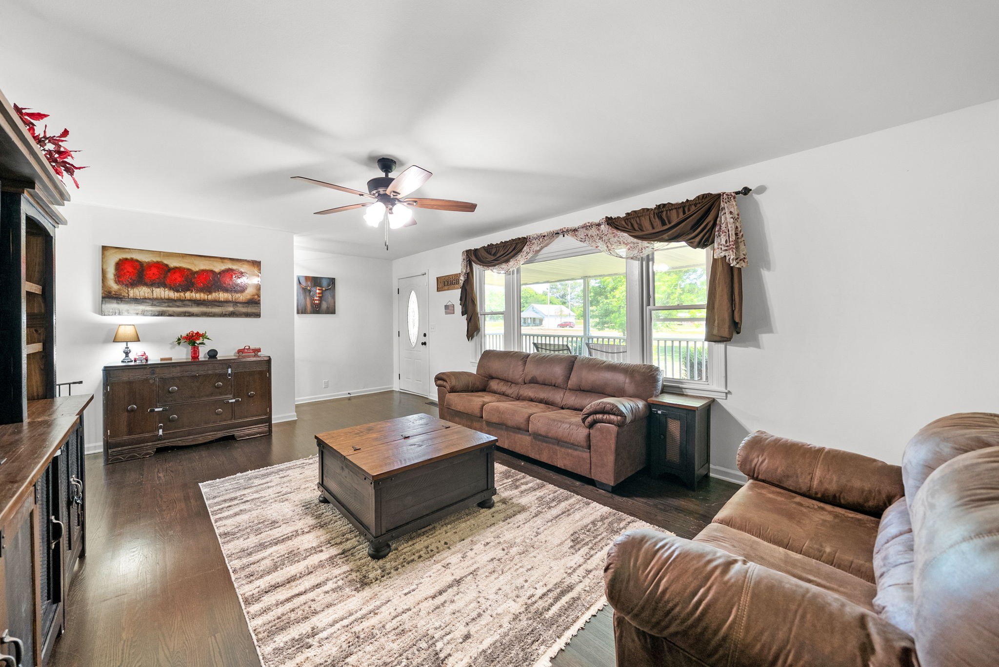 3824 Oakwood Rd