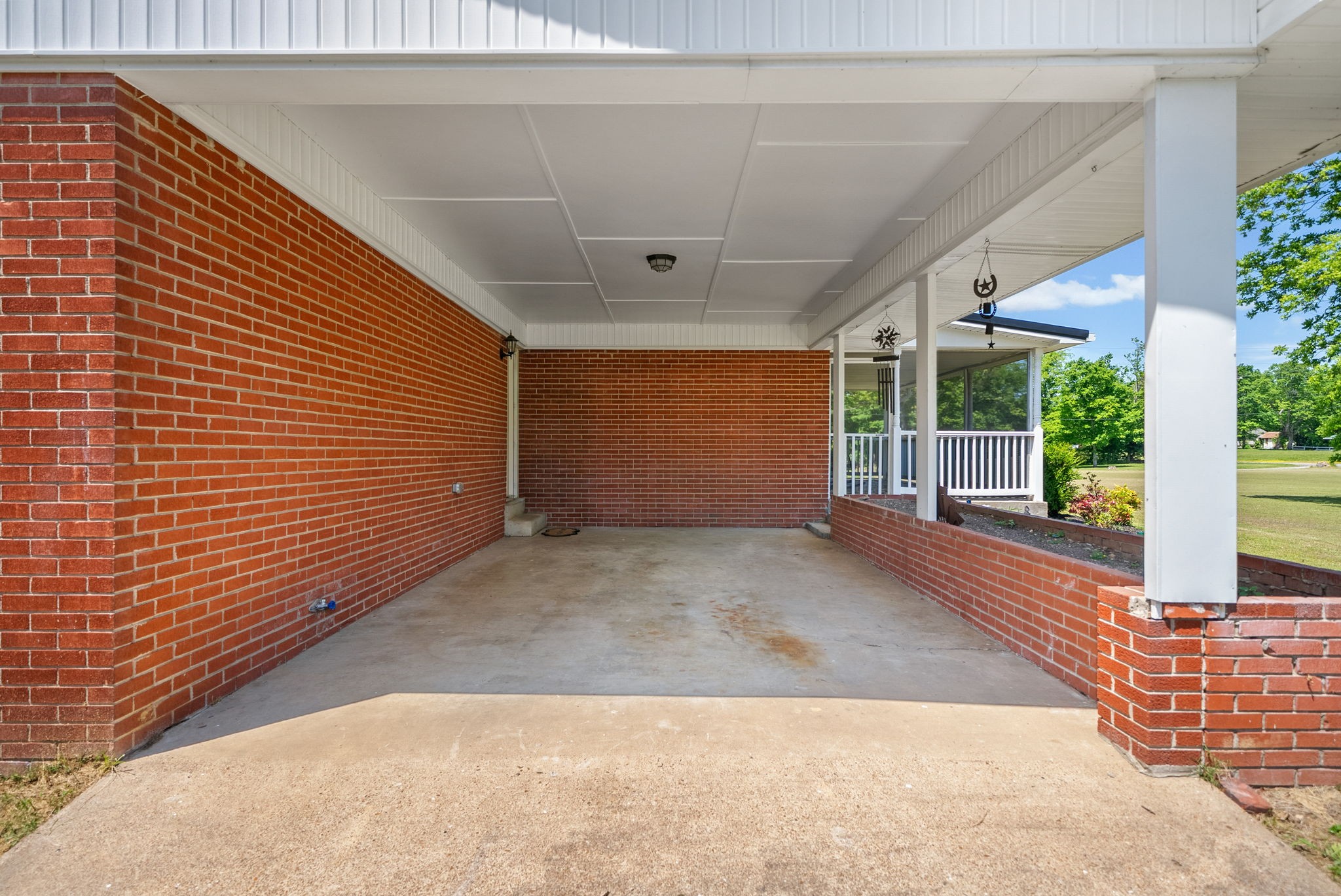 3824 Oakwood Rd