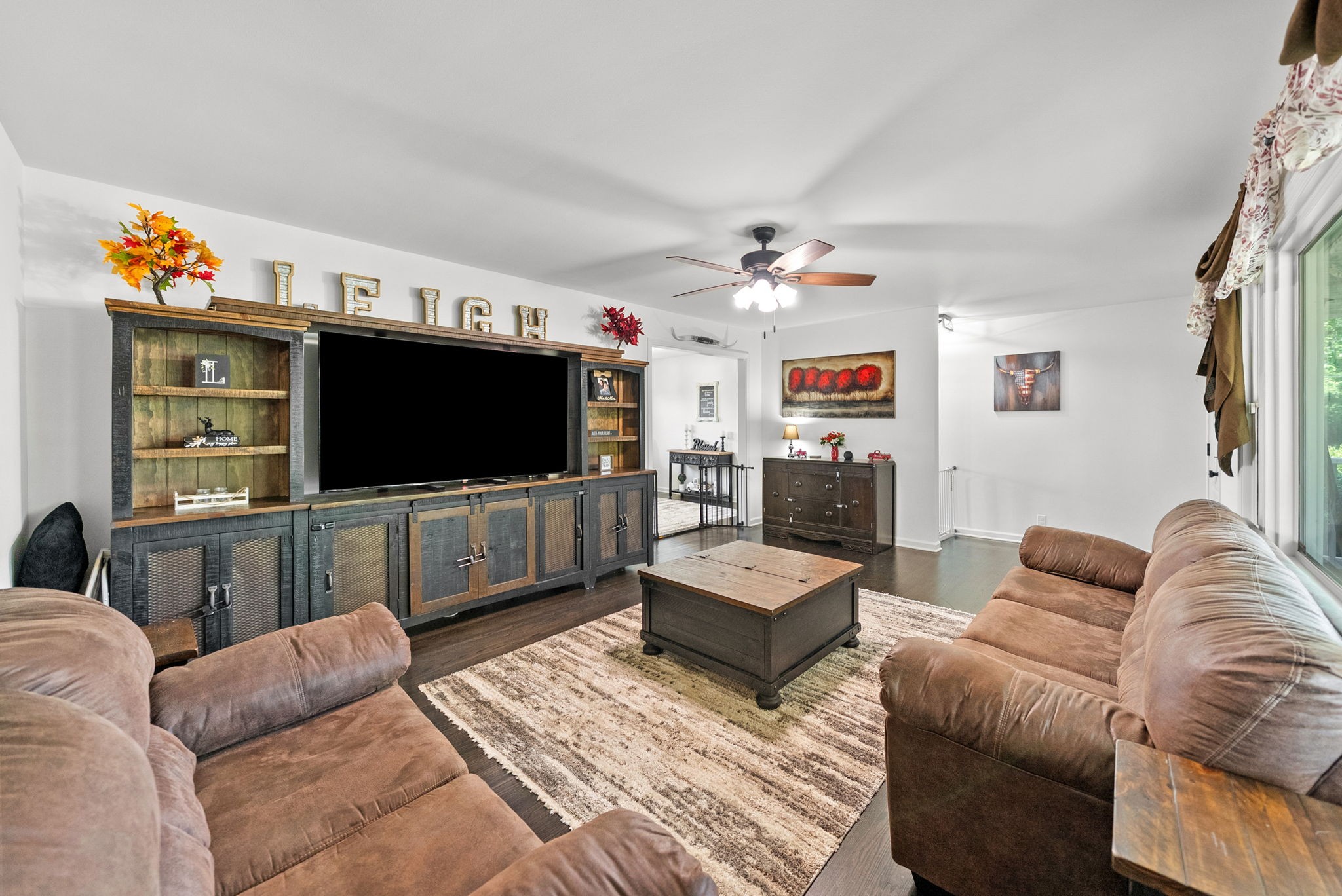 3824 Oakwood Rd