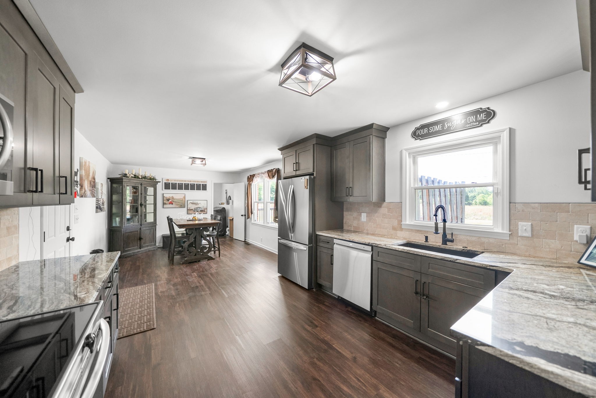 3824 Oakwood Rd