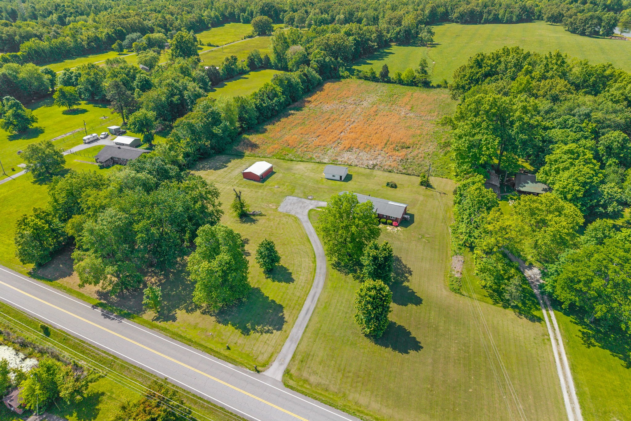 3824 Oakwood Rd