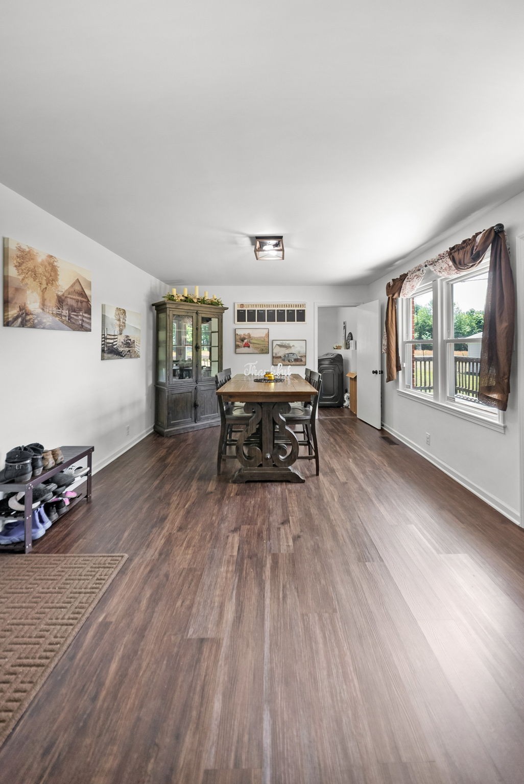 3824 Oakwood Rd