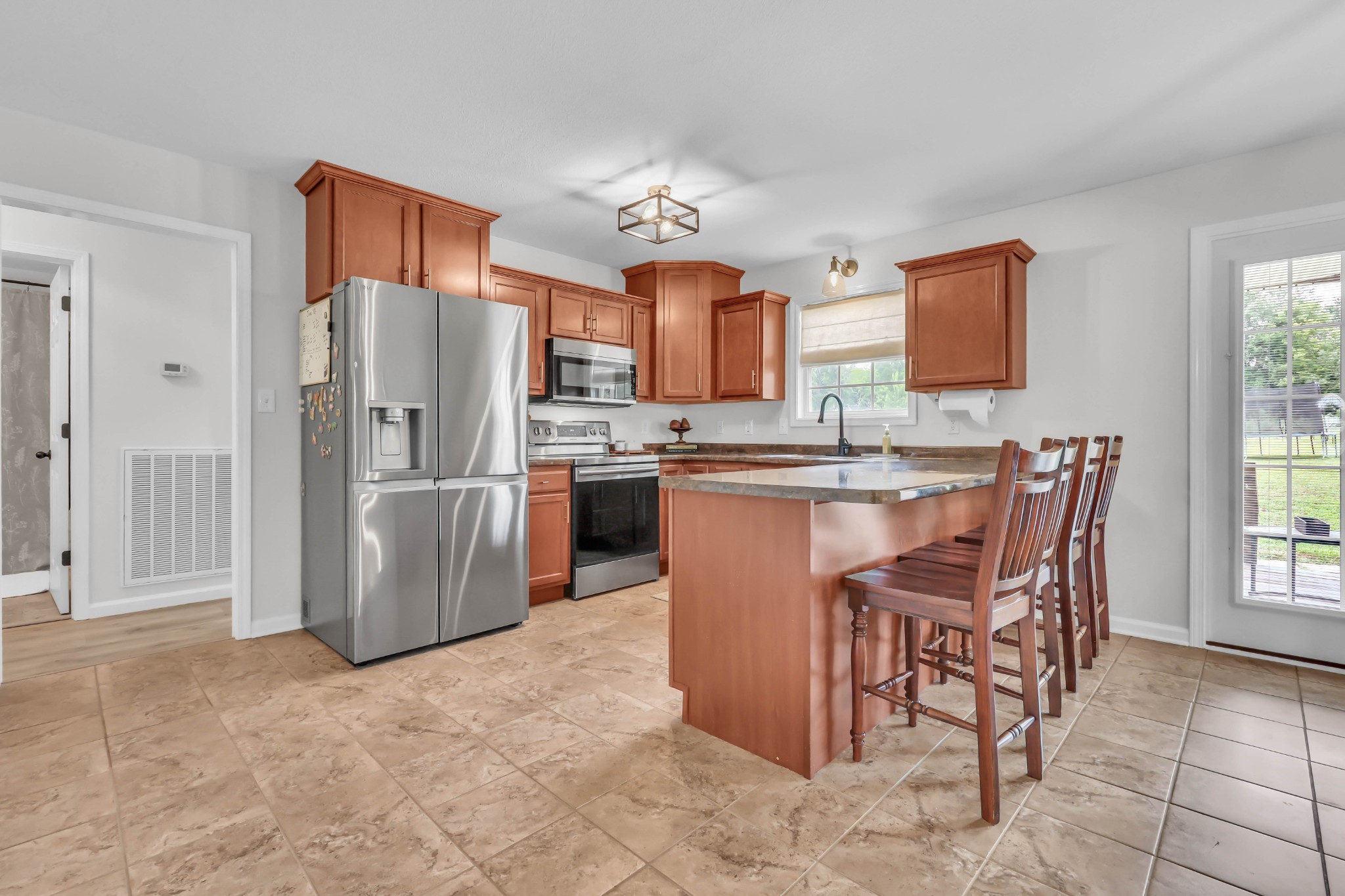 1436 RUSTYS LANE