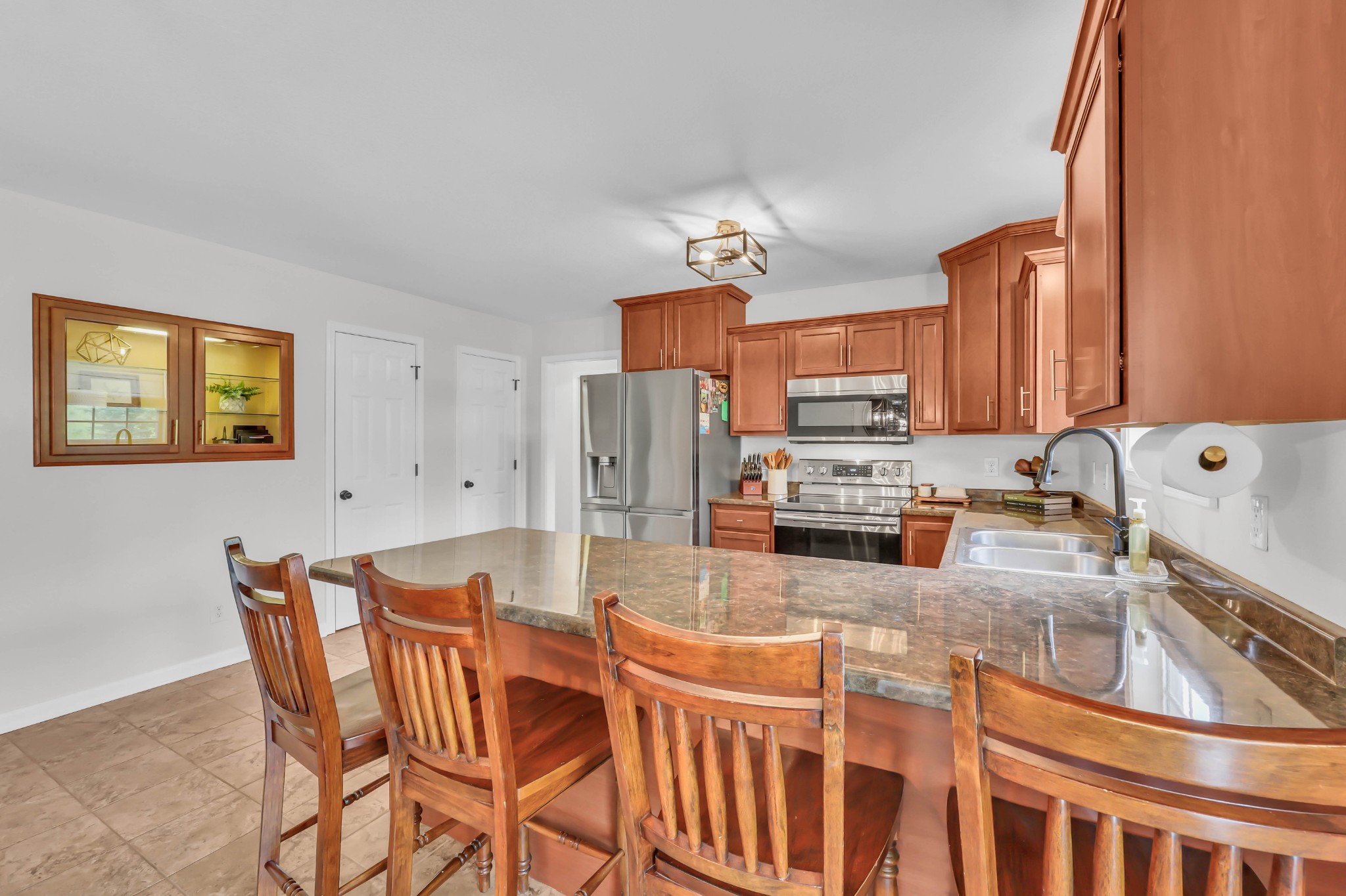 1436 RUSTYS LANE