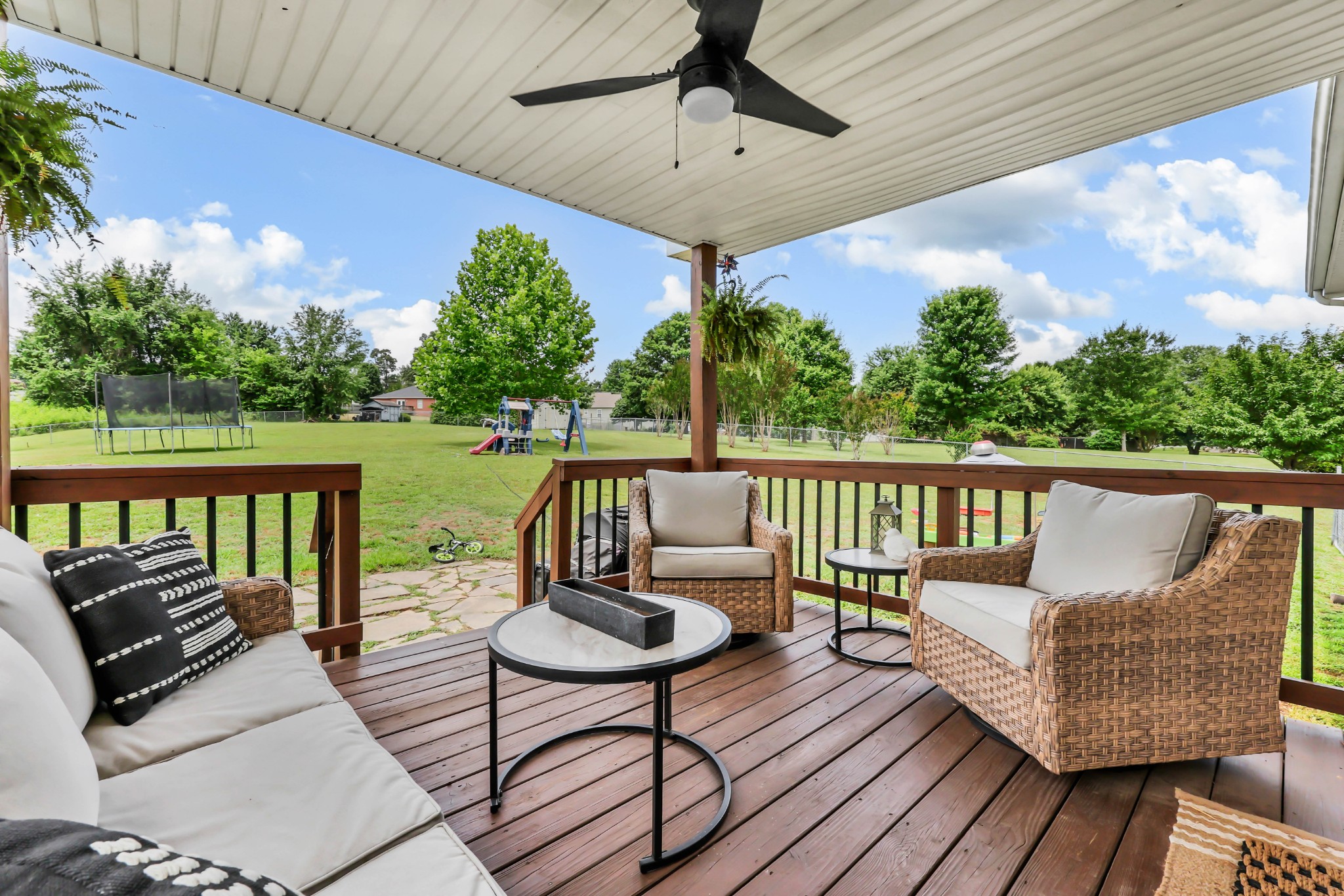1436 RUSTYS LANE