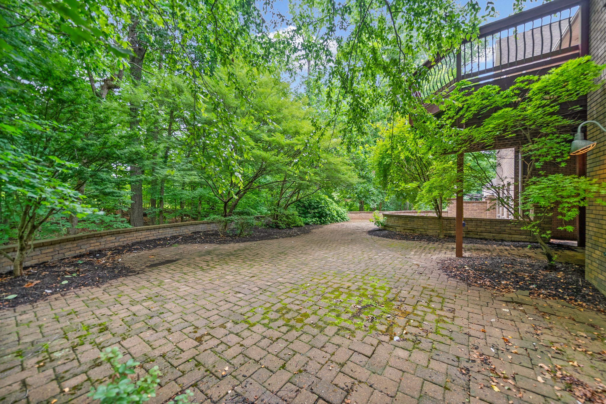 245 Cullom Way