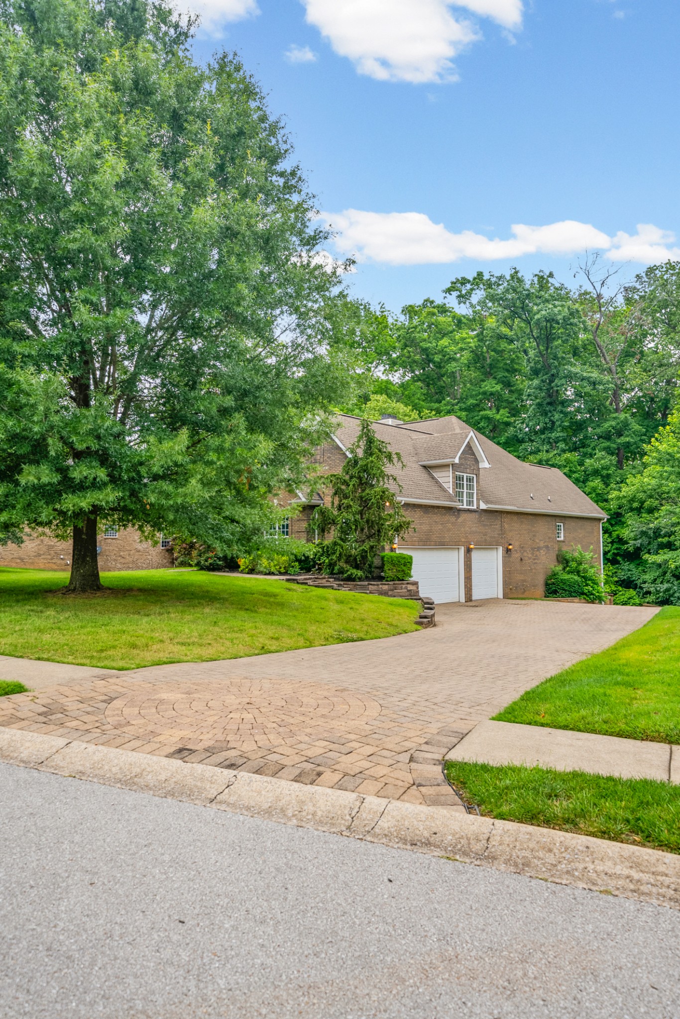 245 Cullom Way