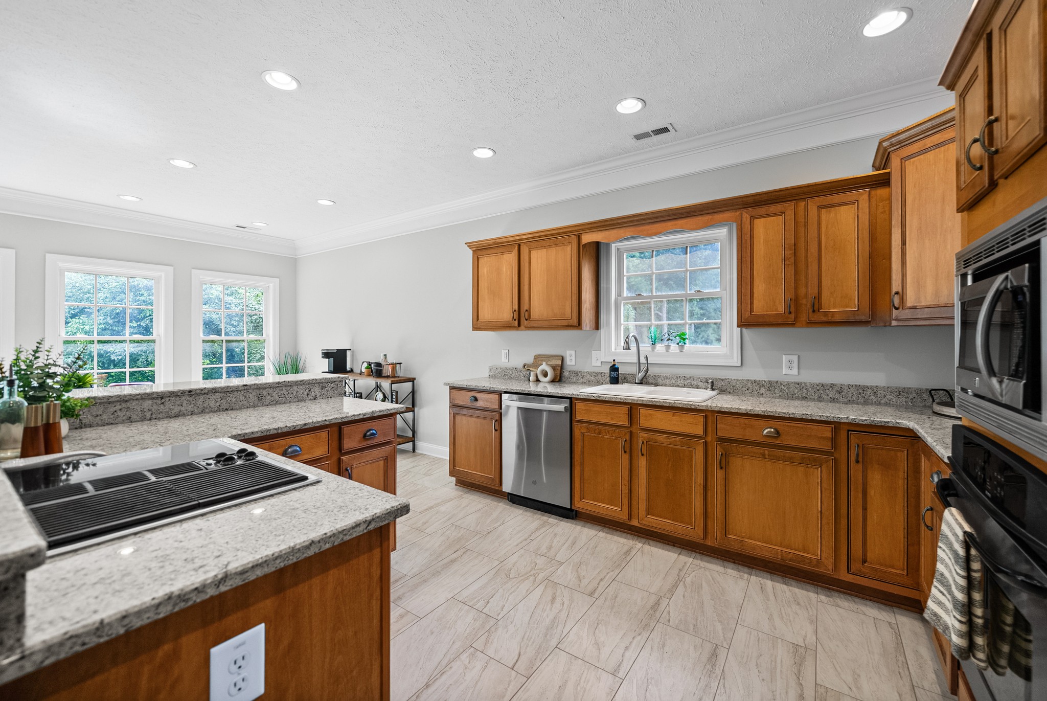 245 Cullom Way