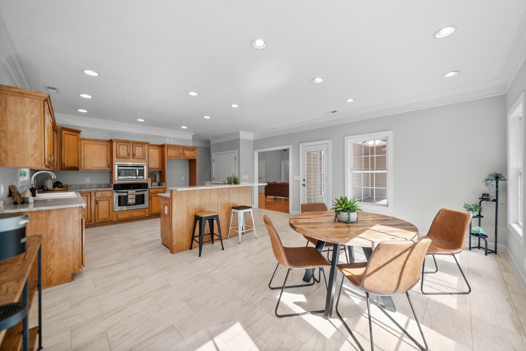 245 Cullom Way