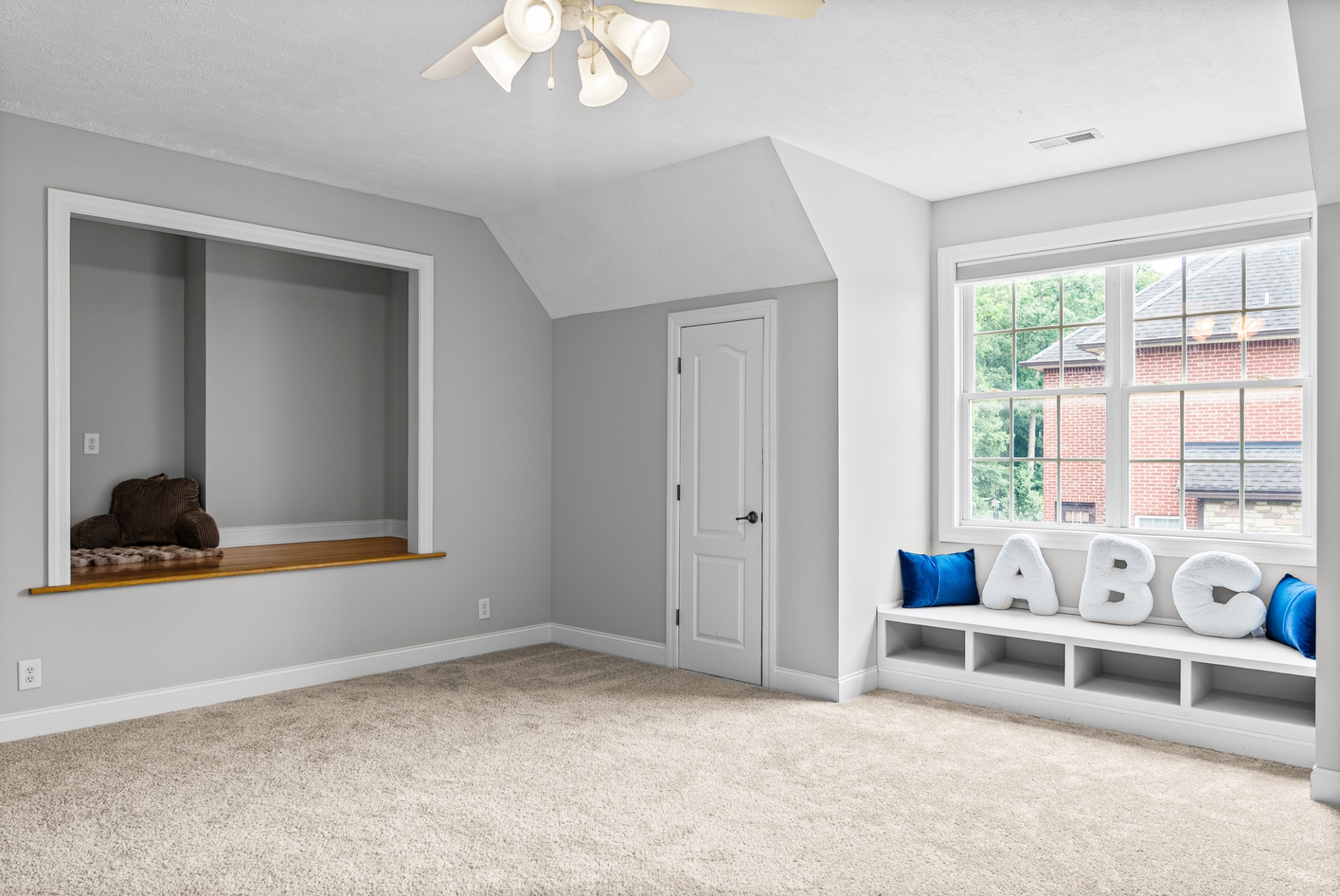 245 Cullom Way