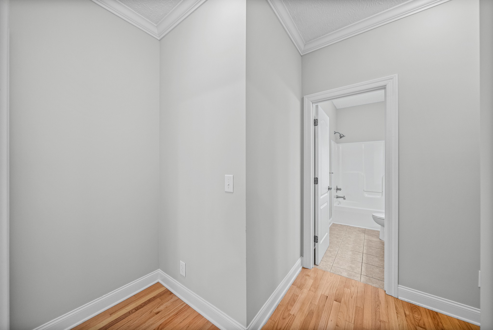 245 Cullom Way