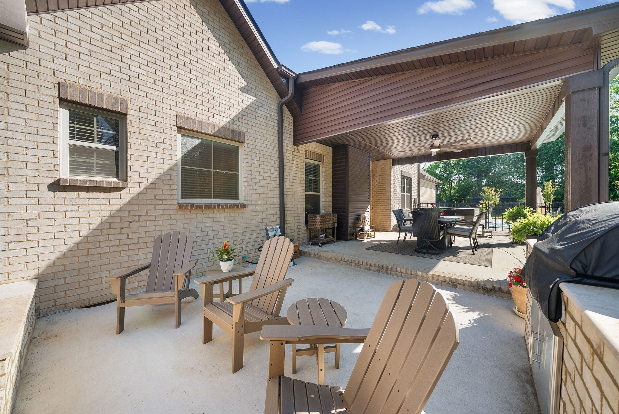 251 Harrowgate Dr