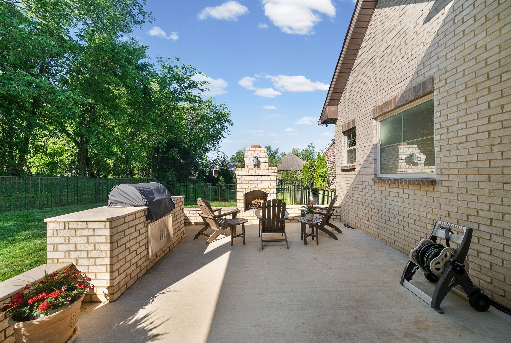 251 Harrowgate Dr