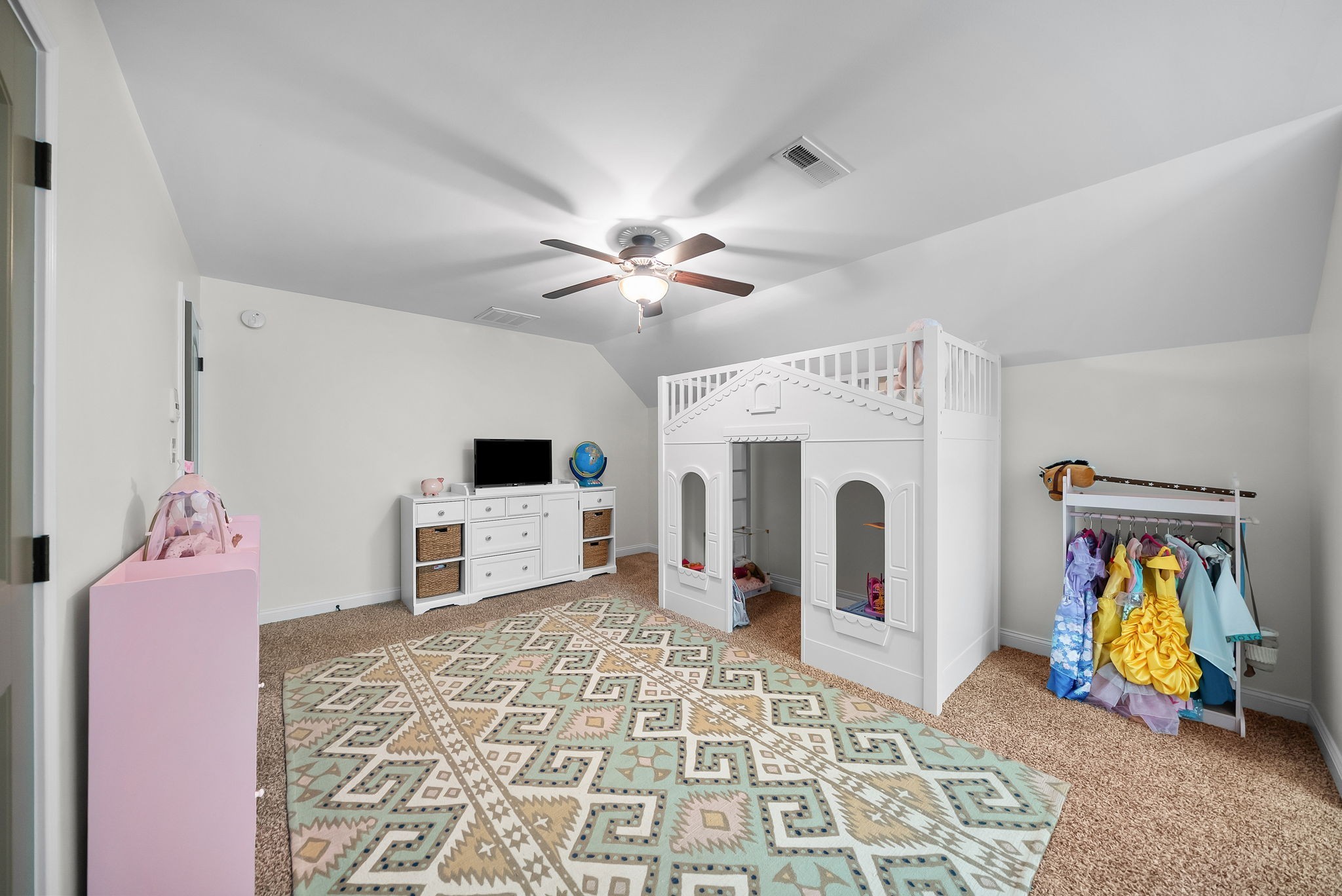 251 Harrowgate Dr