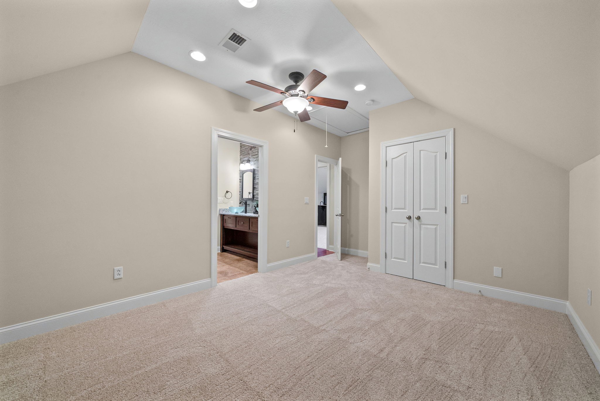 635 Mobley Rd