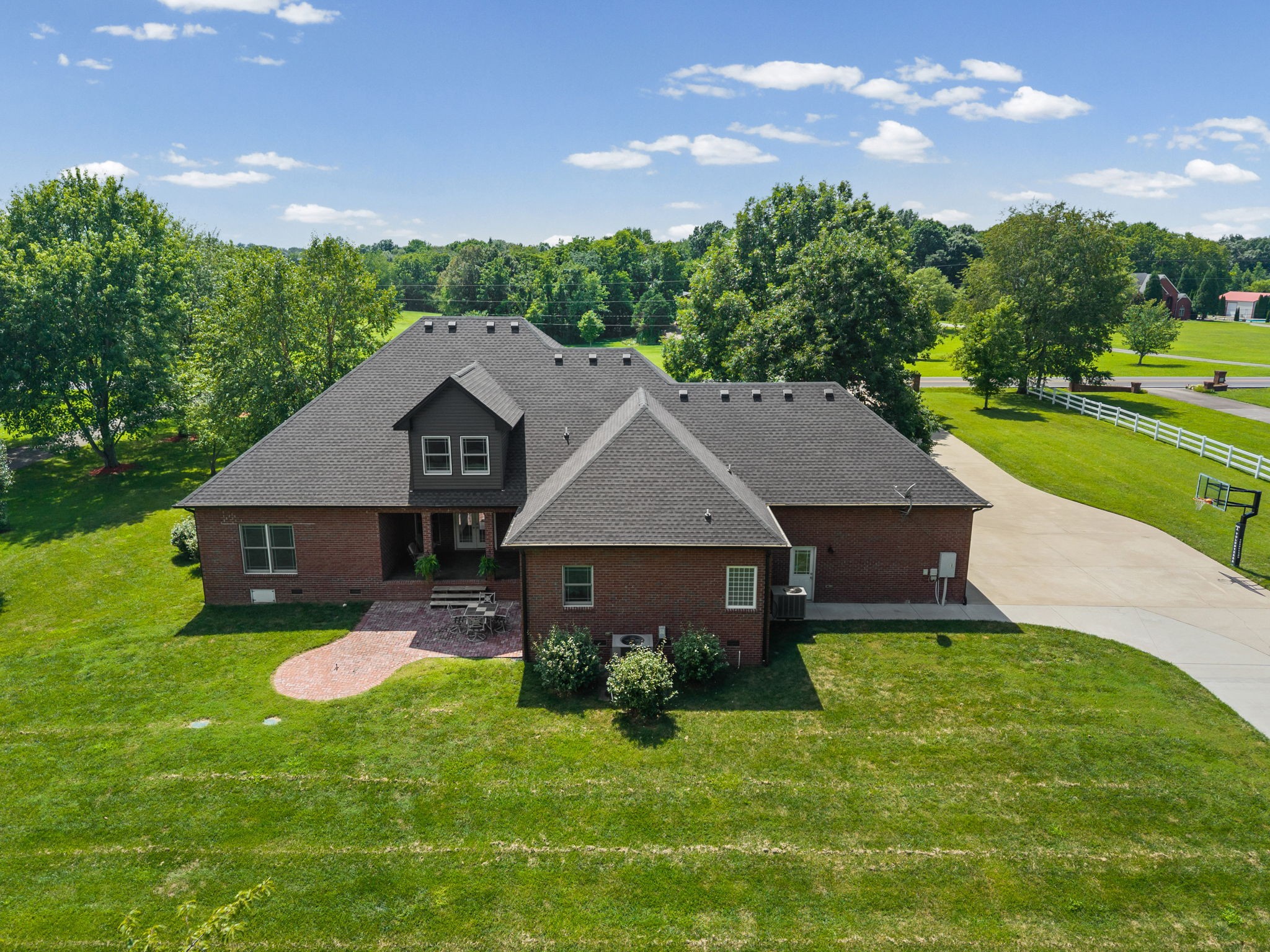 635 Mobley Rd