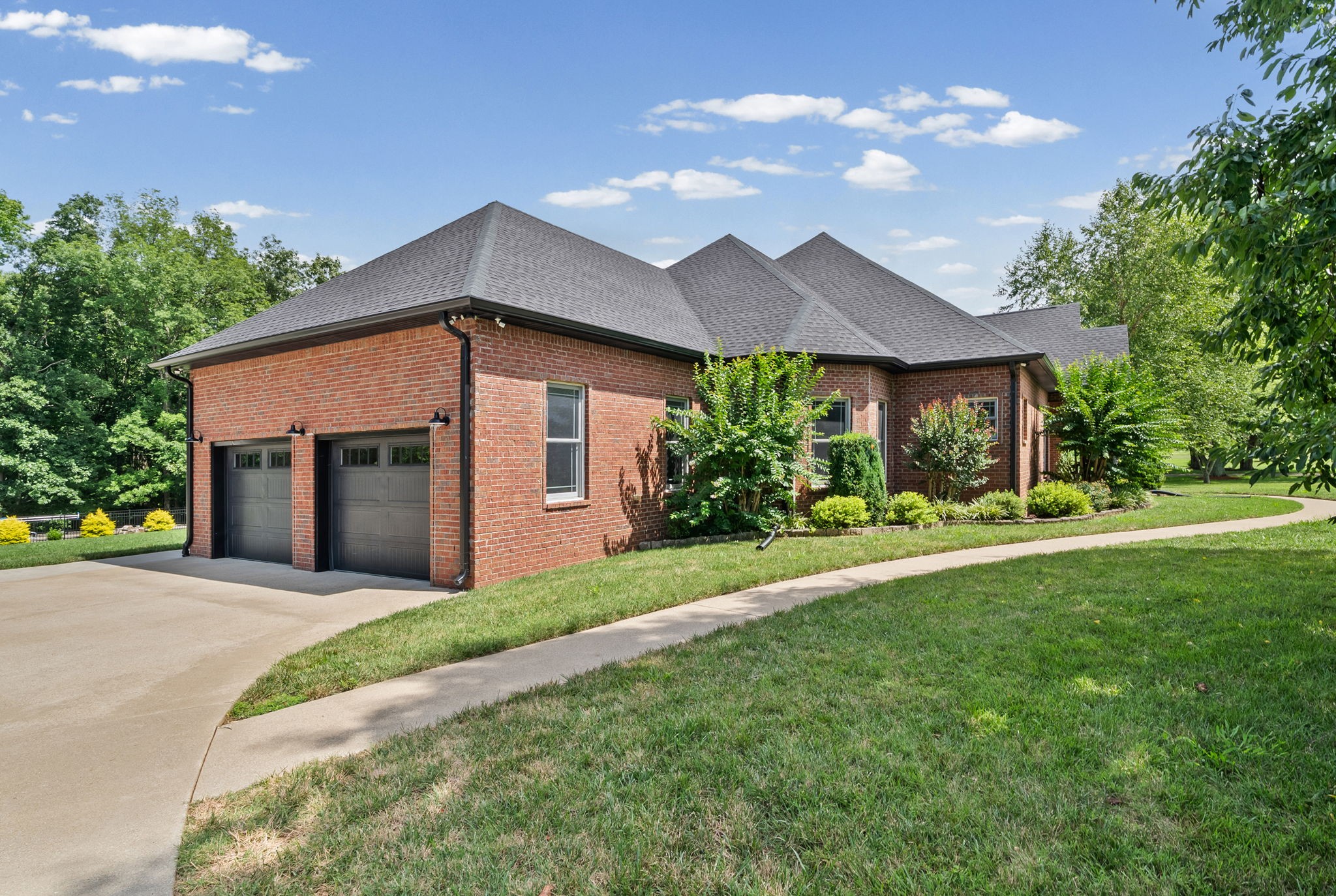 635 Mobley Rd