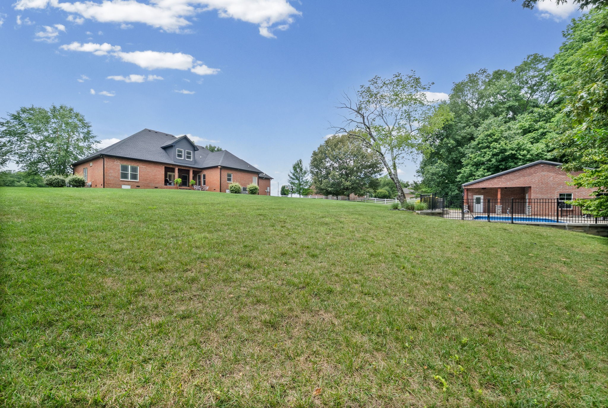 635 Mobley Rd