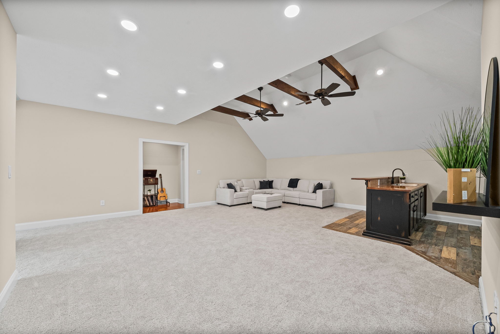 635 Mobley Rd