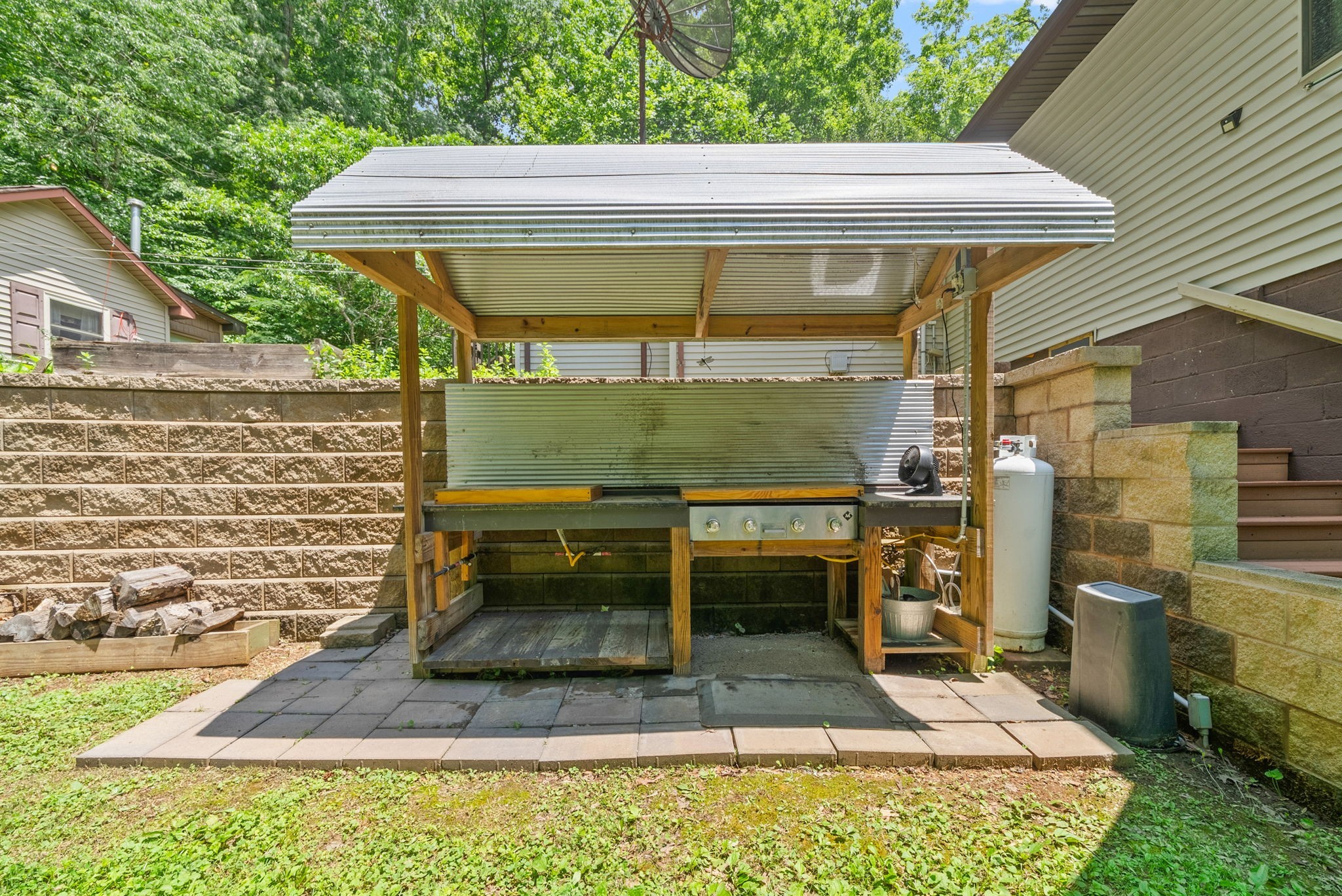 1844 Hogue Rd