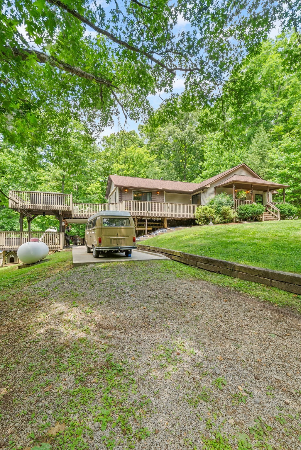 1844 Hogue Rd