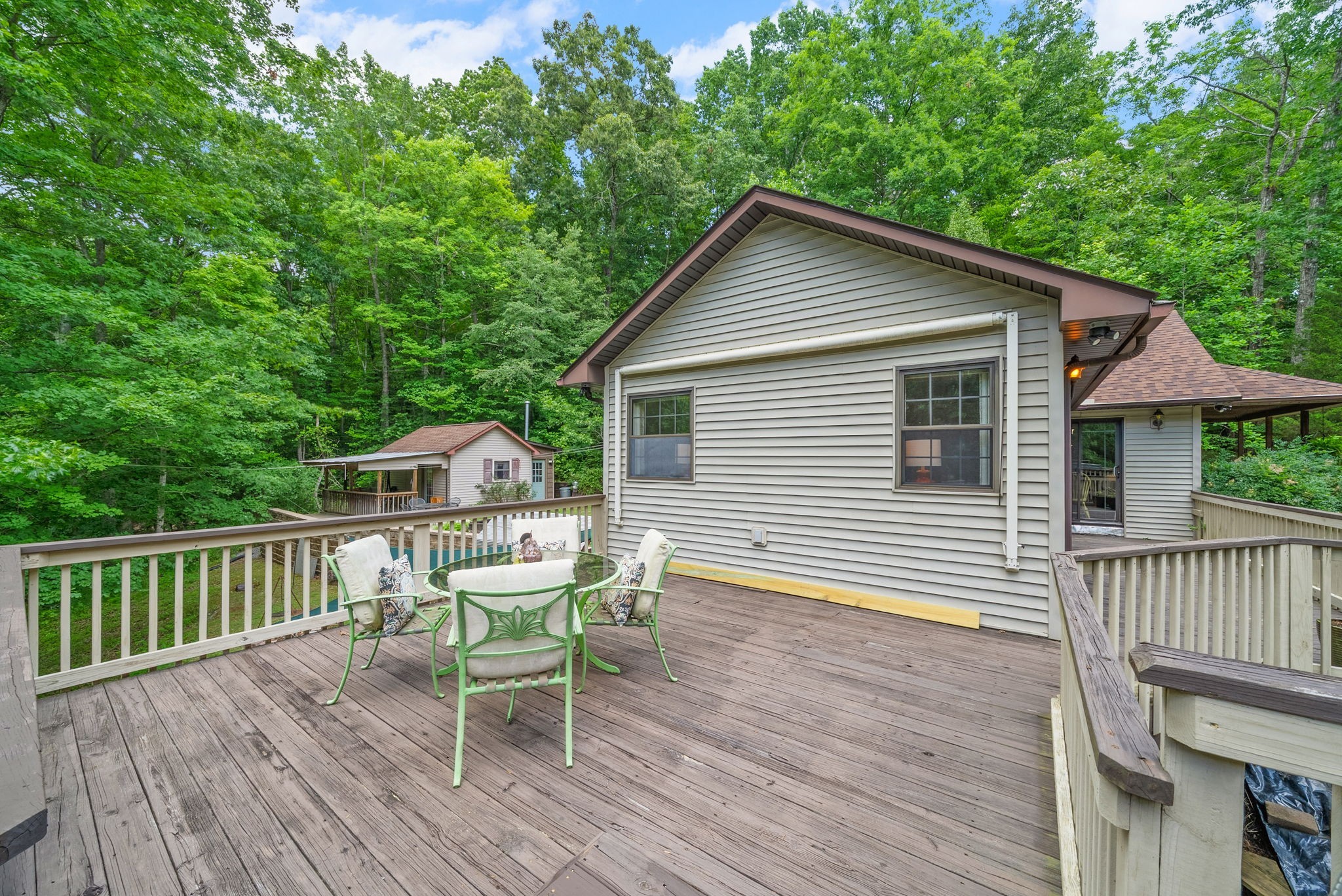 1844 Hogue Rd