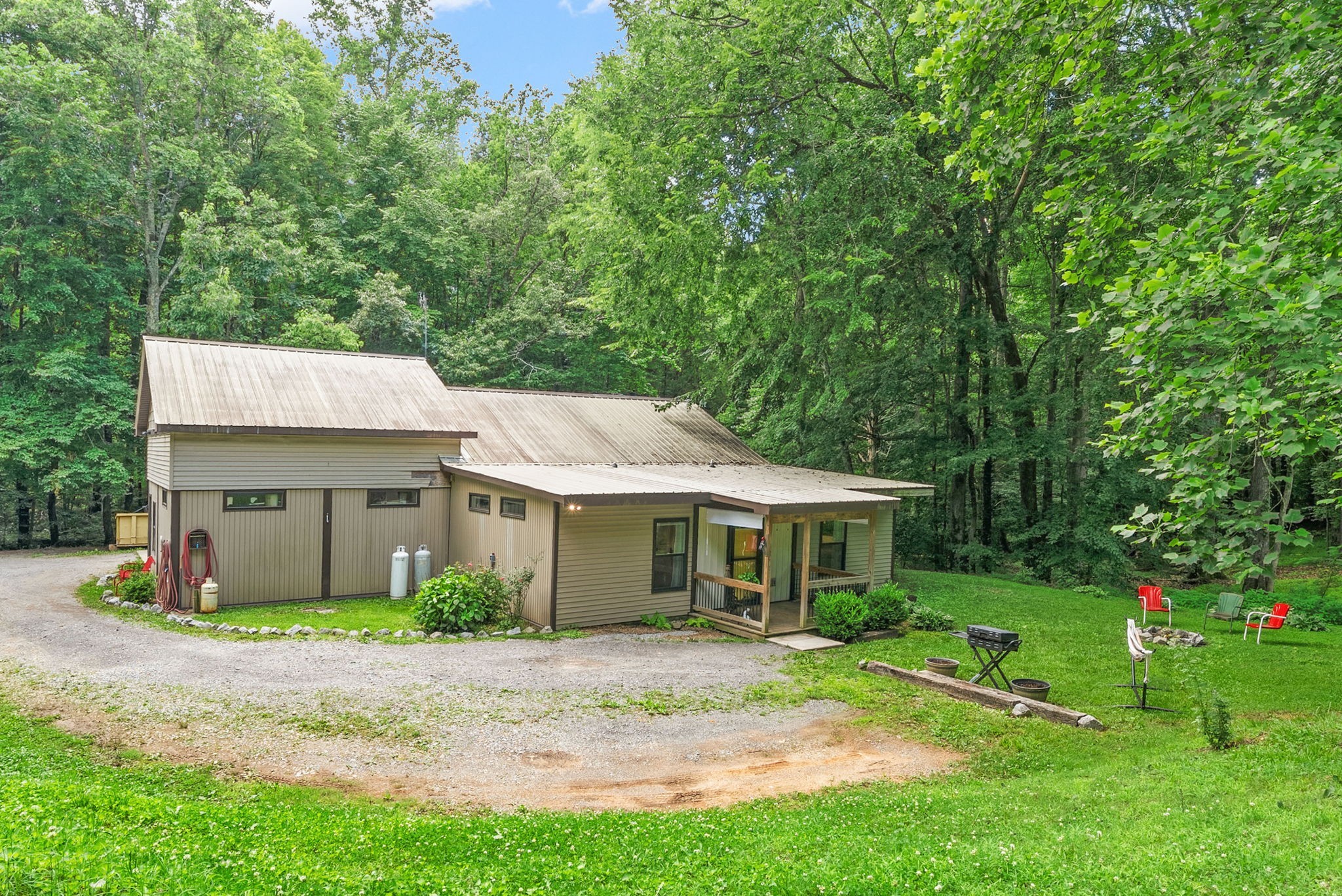 1844 Hogue Rd